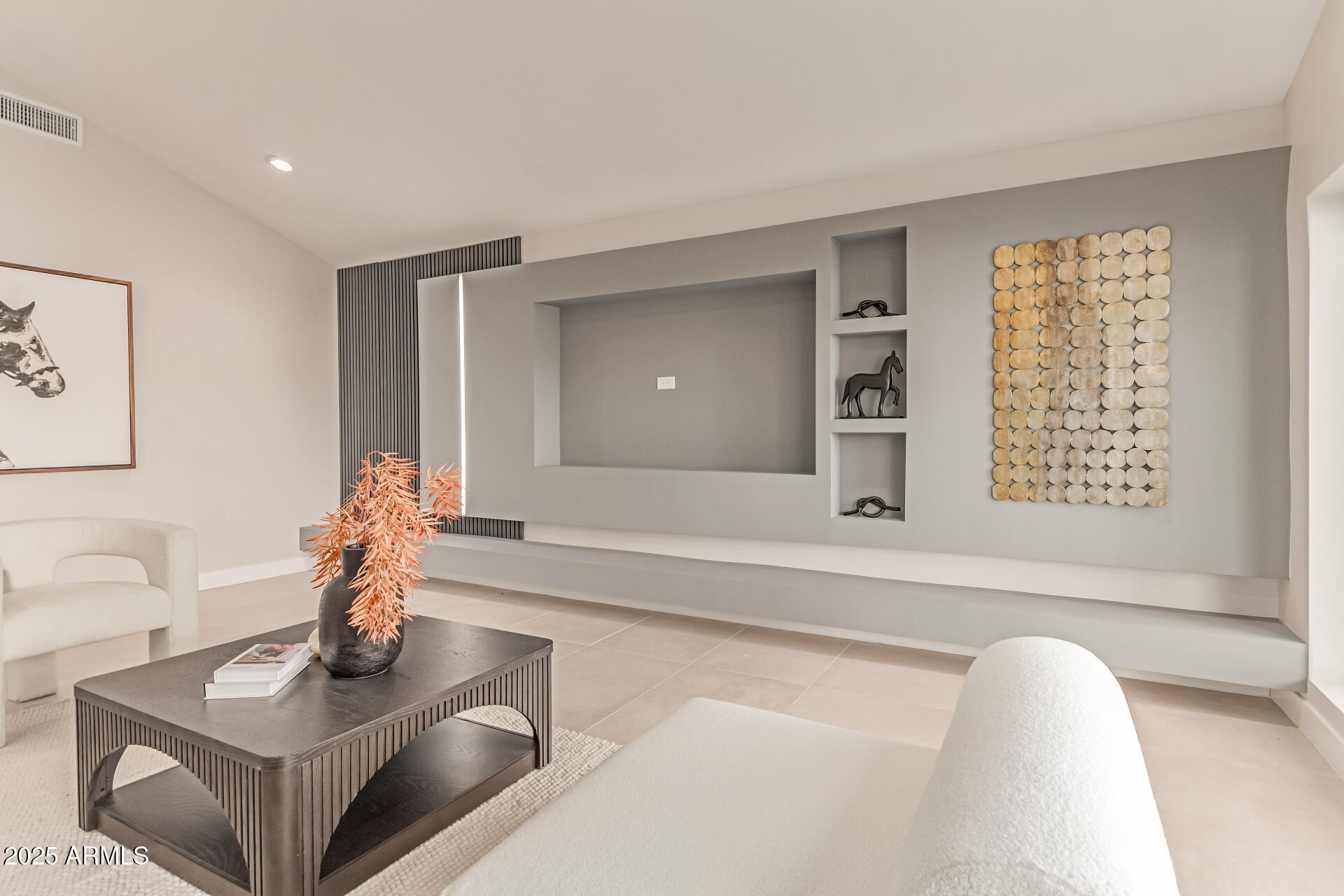 VISTA LOS ARCOS - Residential