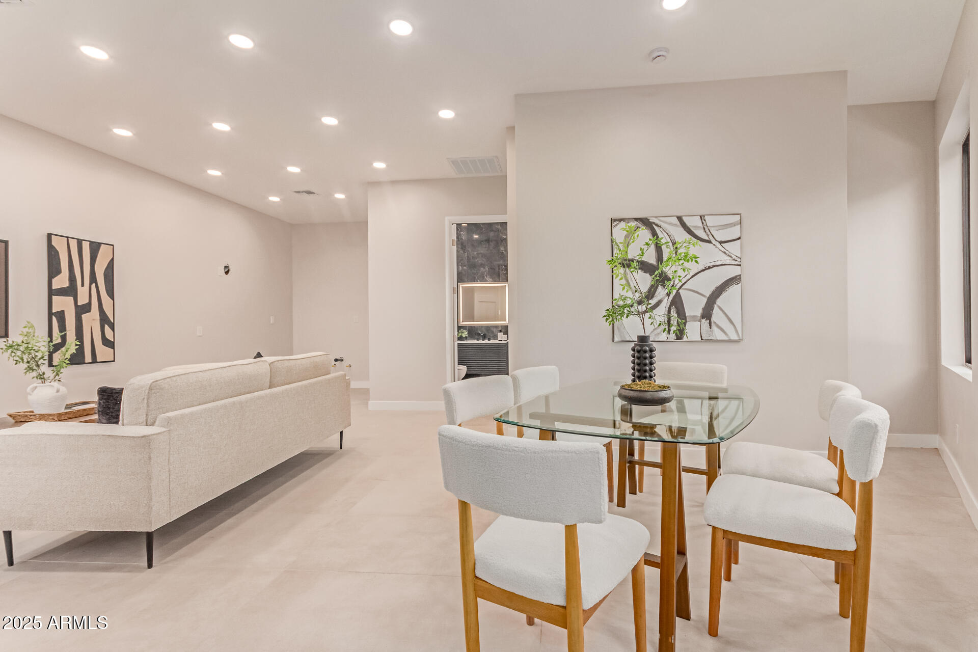 VISTA LOS ARCOS - Residential