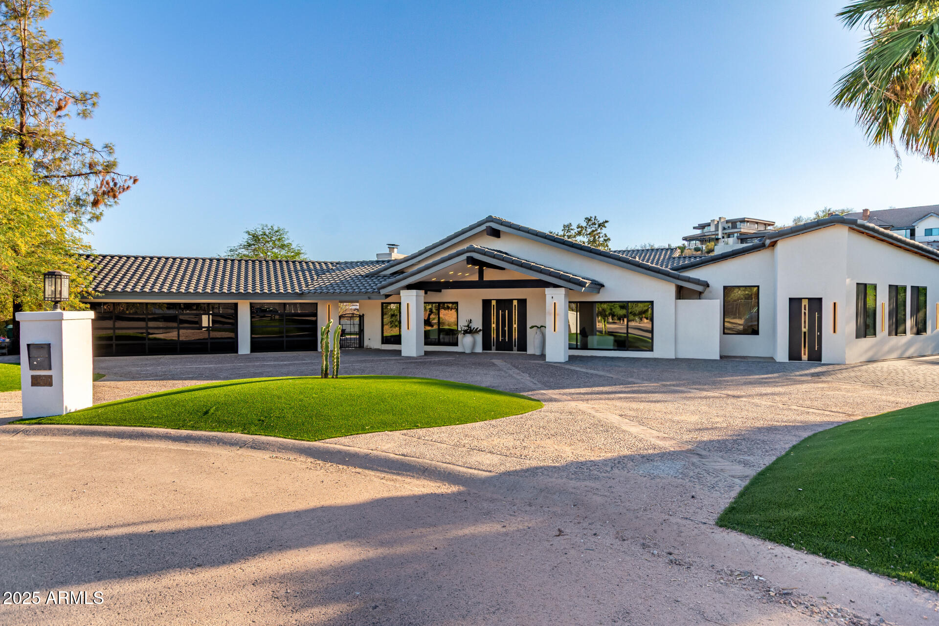 VISTA LOS ARCOS - Residential