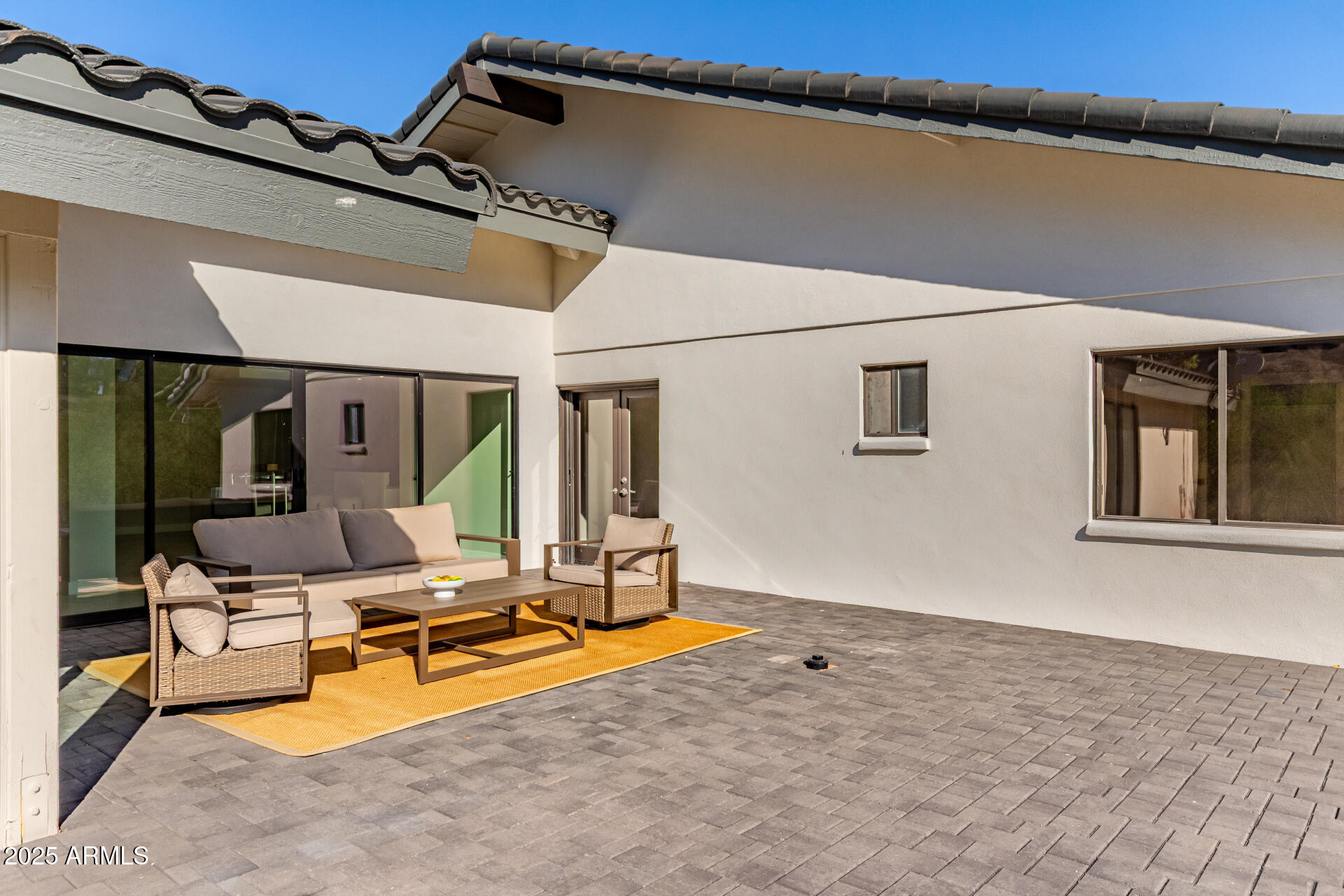 VISTA LOS ARCOS - Residential