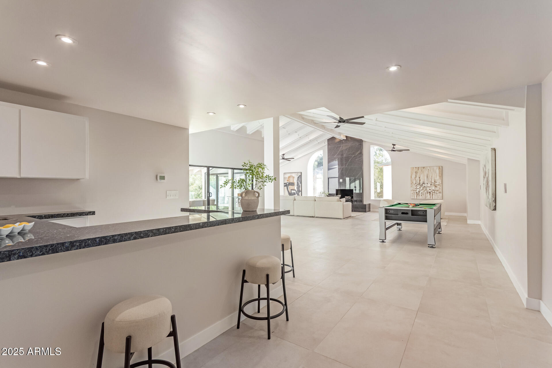 VISTA LOS ARCOS - Residential