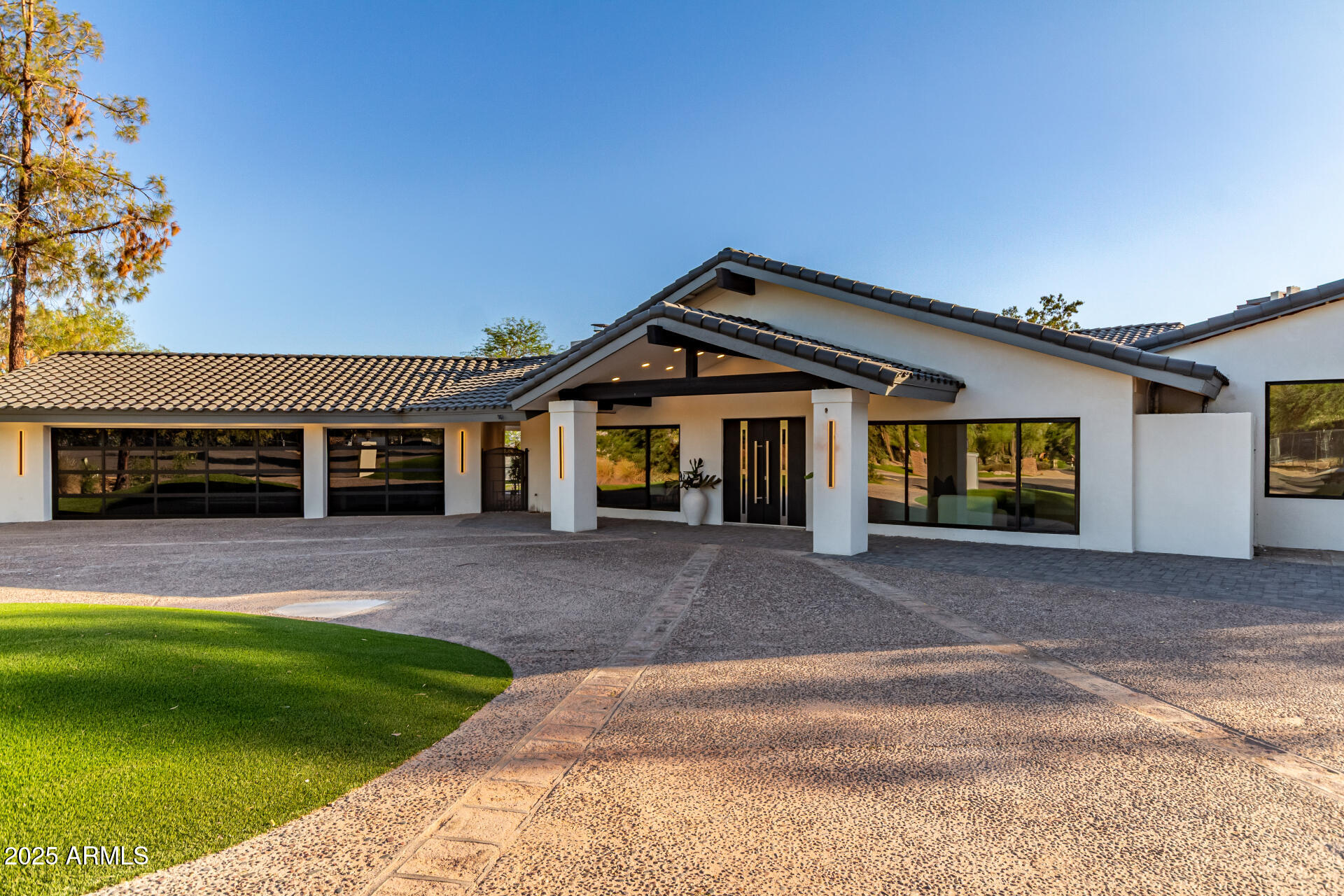 VISTA LOS ARCOS - Residential
