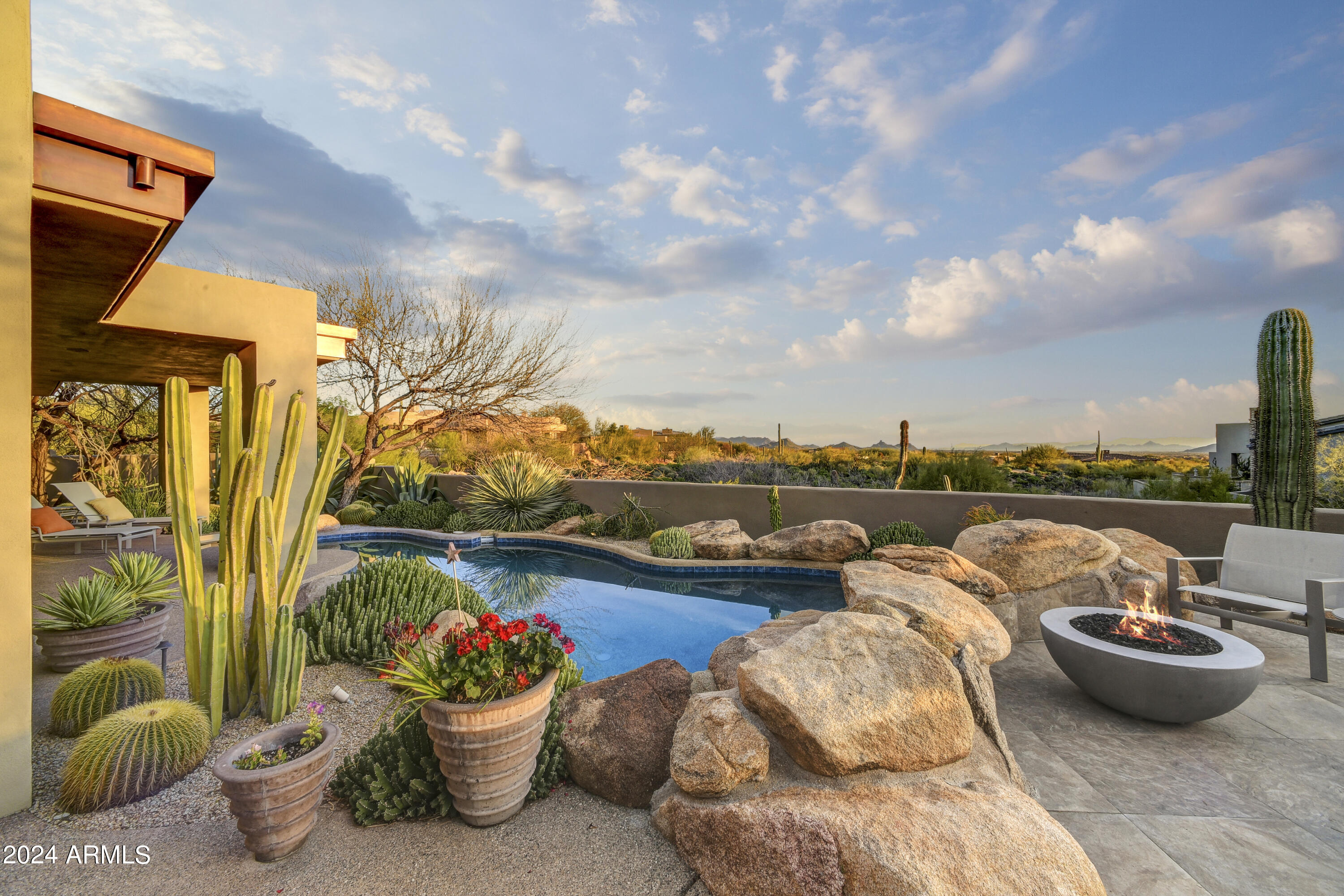 DESERT MOUNTAIN - Residential