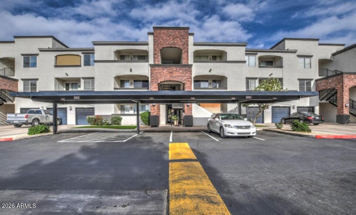 BRICK COMMONS CONDOMINIUM - Residential