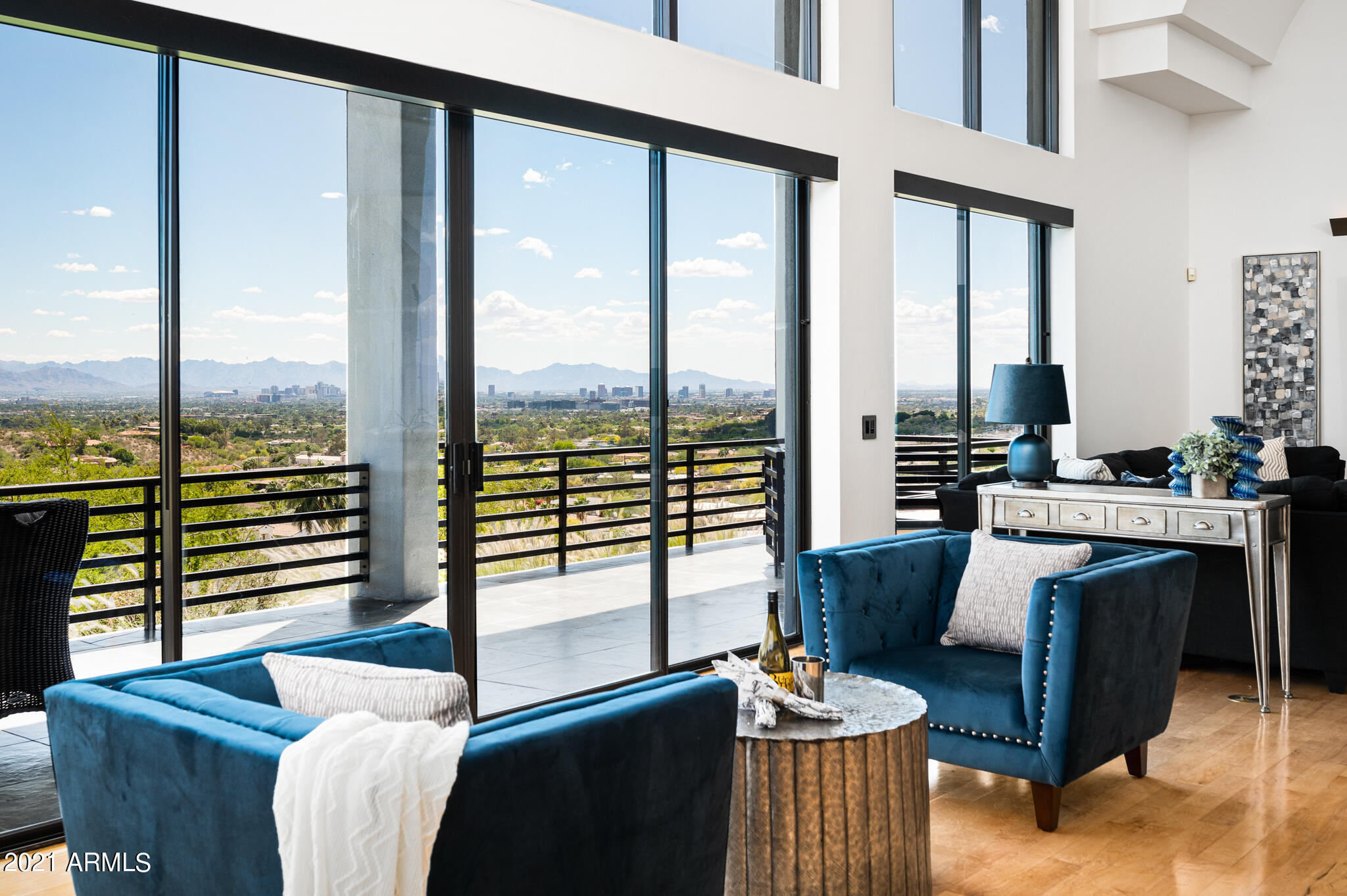 PARADISE HIGHLANDS - Residential