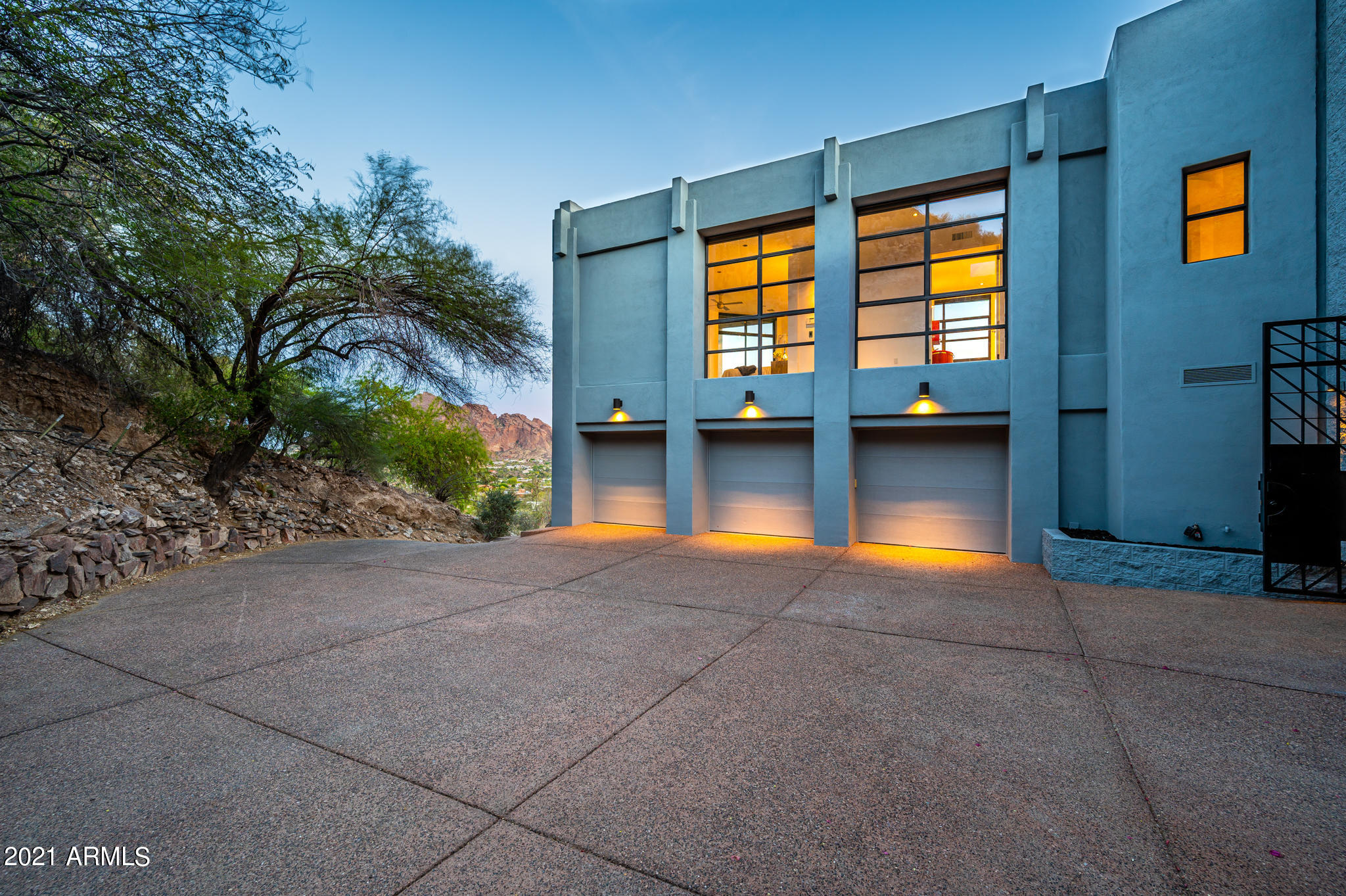 PARADISE HIGHLANDS - Residential