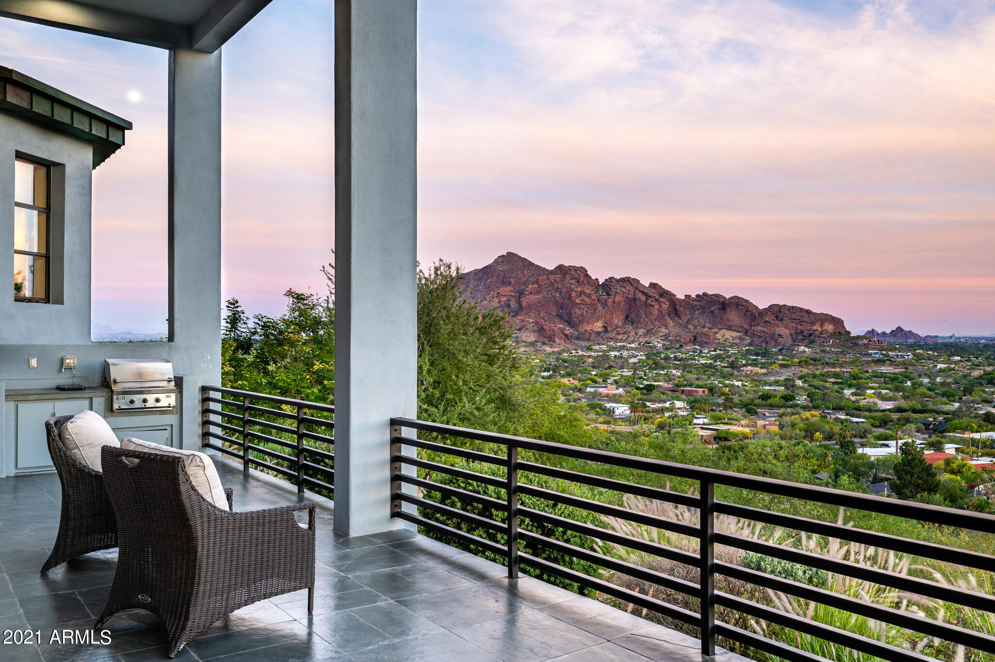 PARADISE HIGHLANDS - Residential