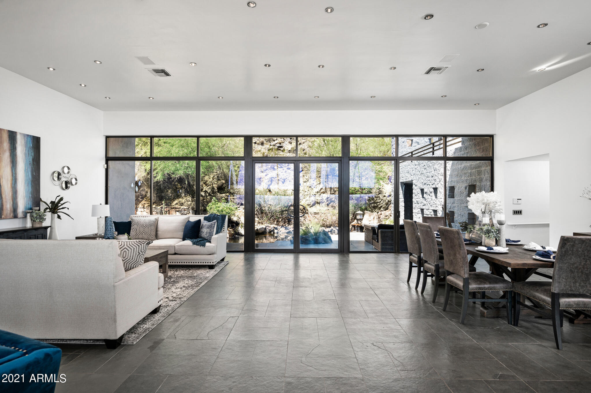 PARADISE HIGHLANDS - Residential