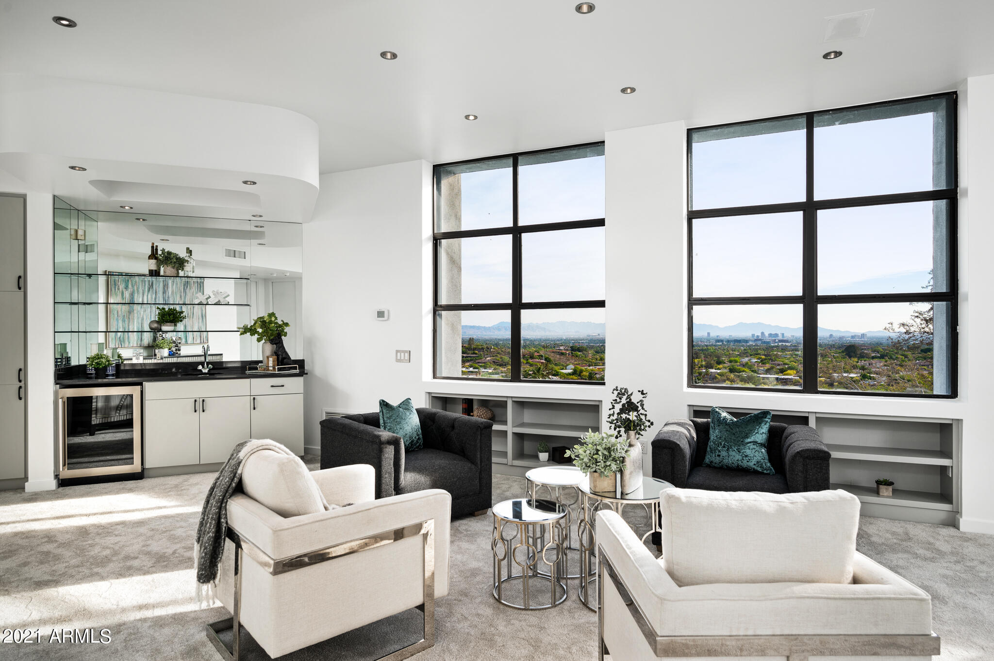 PARADISE HIGHLANDS - Residential