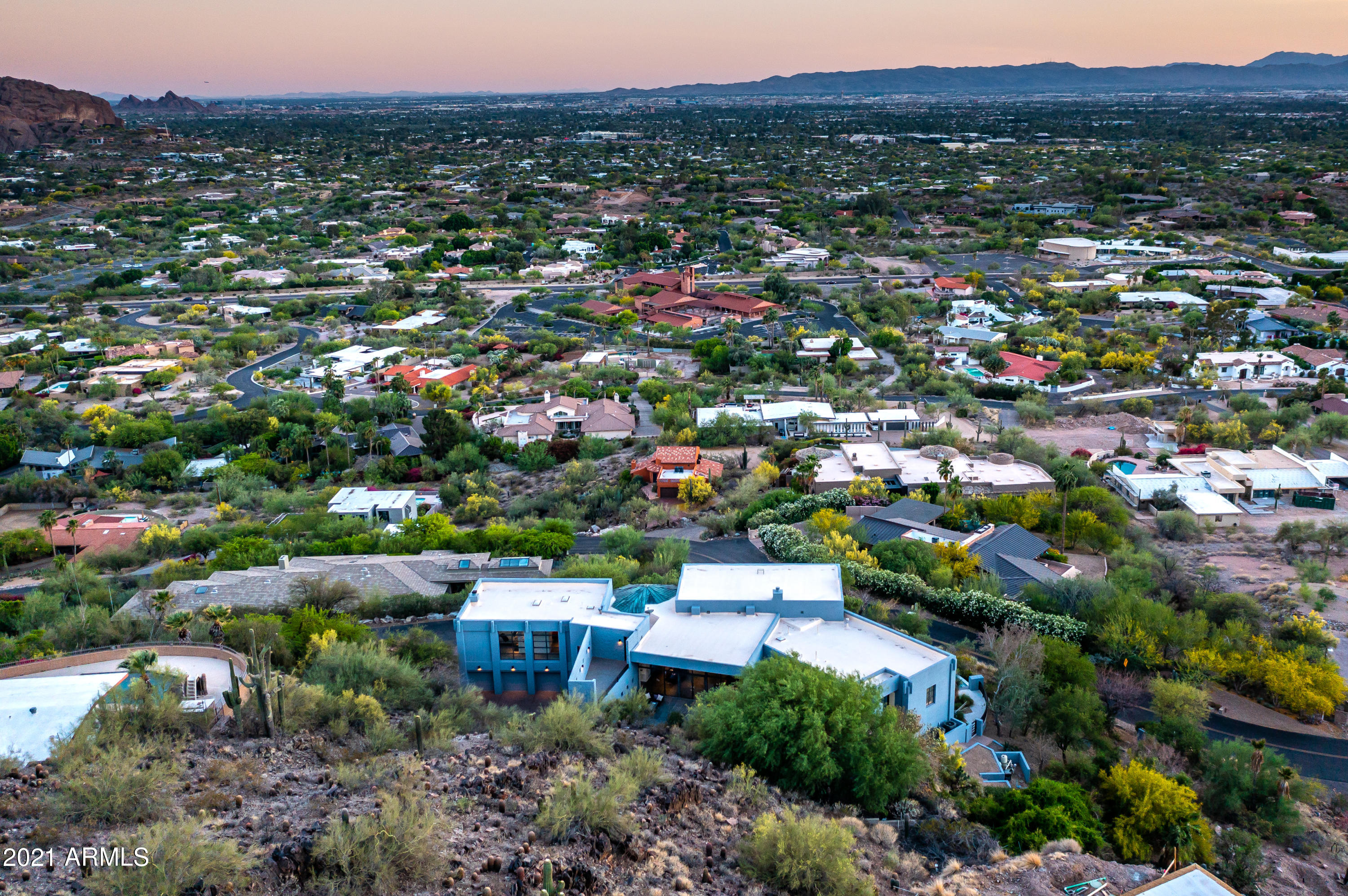 PARADISE HIGHLANDS - Residential