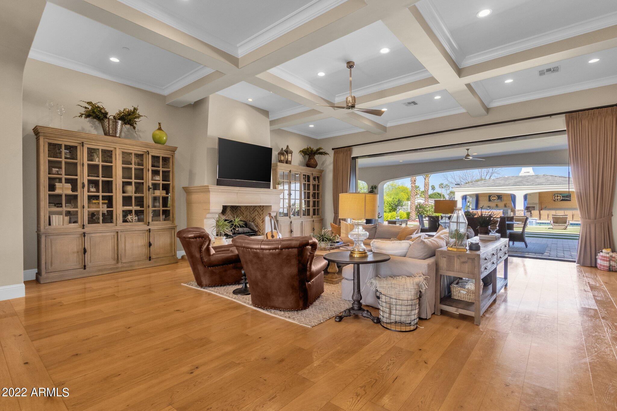 ARCADIA VISTA MANOR - Residential