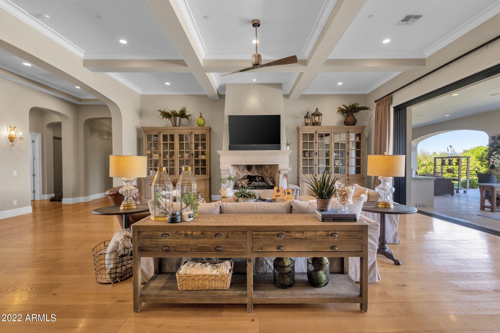 ARCADIA VISTA MANOR - Residential
