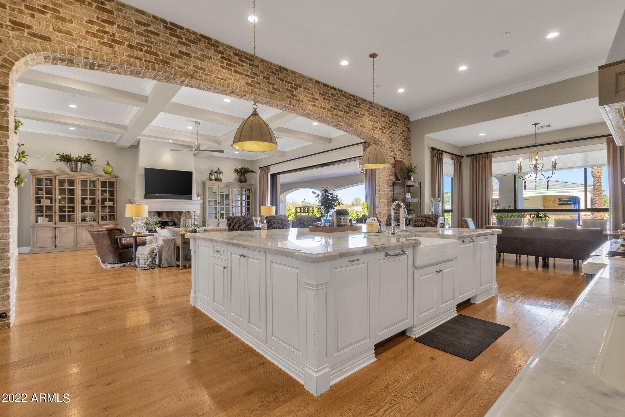 ARCADIA VISTA MANOR - Residential