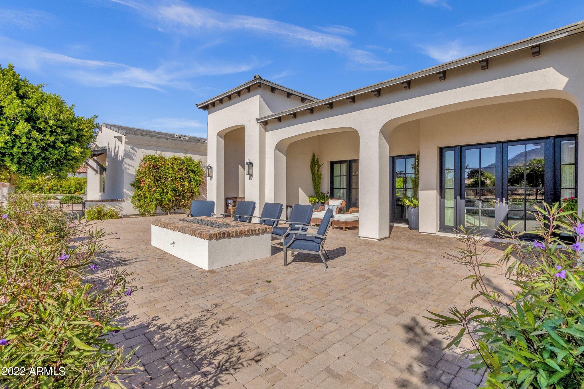 ARCADIA VISTA MANOR - Residential