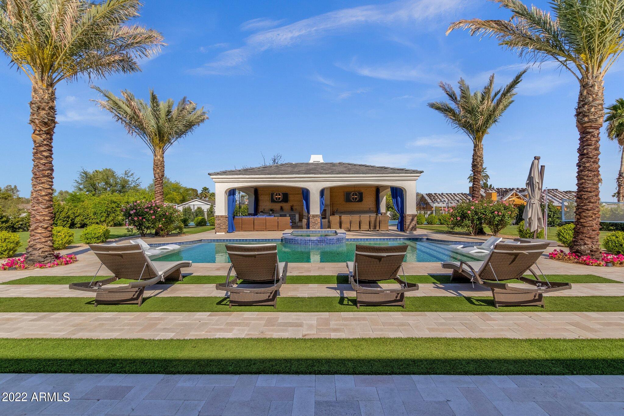ARCADIA VISTA MANOR - Residential