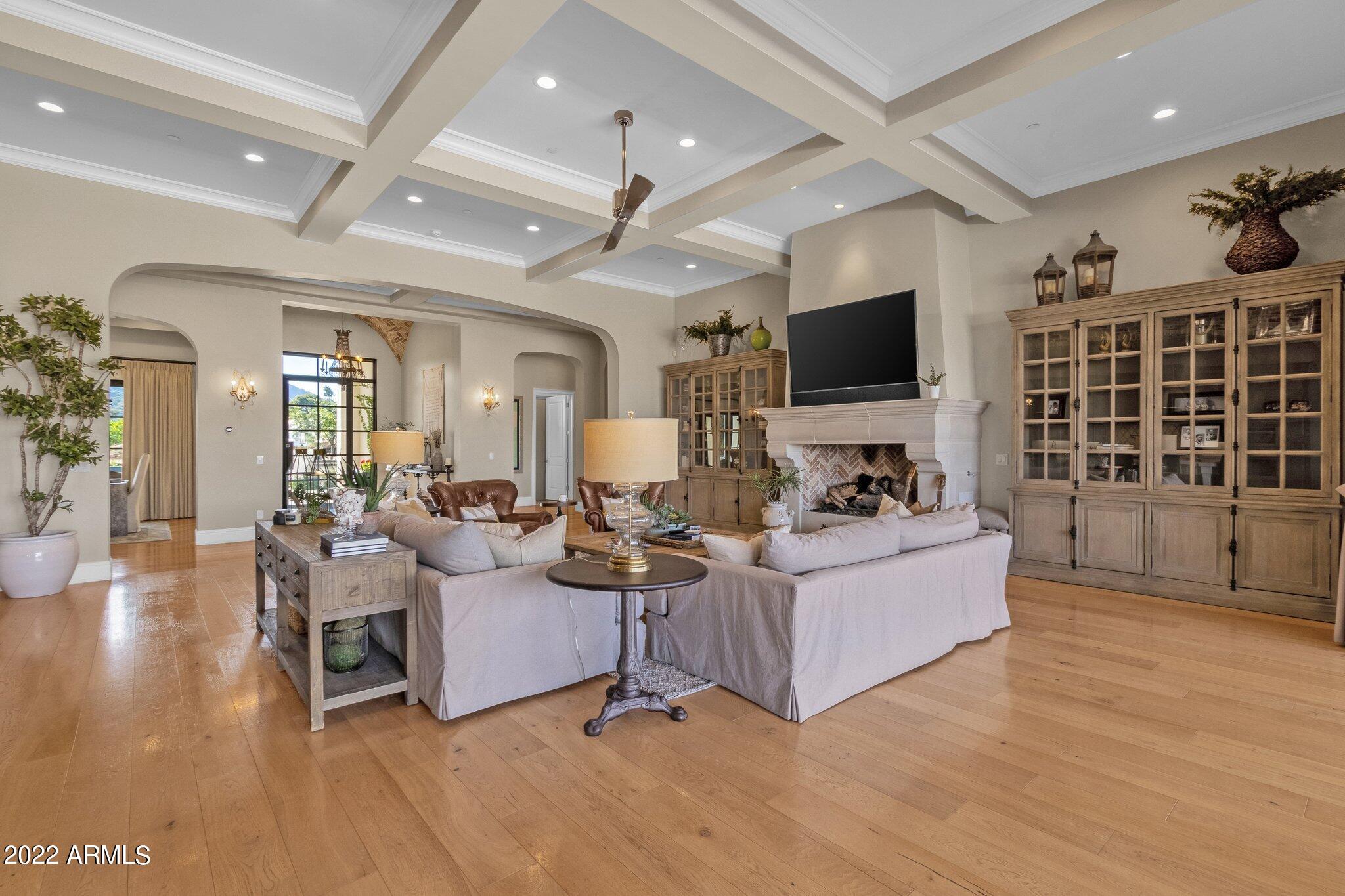 ARCADIA VISTA MANOR - Residential