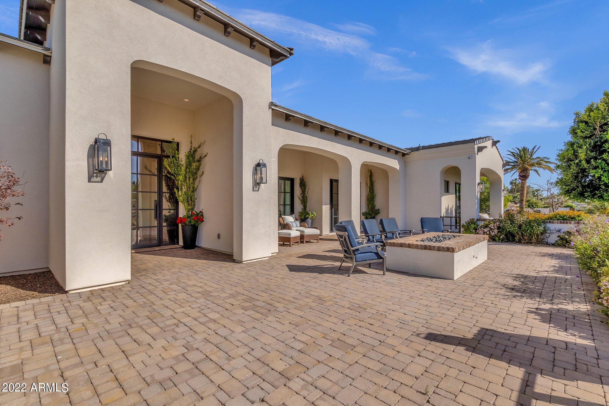 ARCADIA VISTA MANOR - Residential