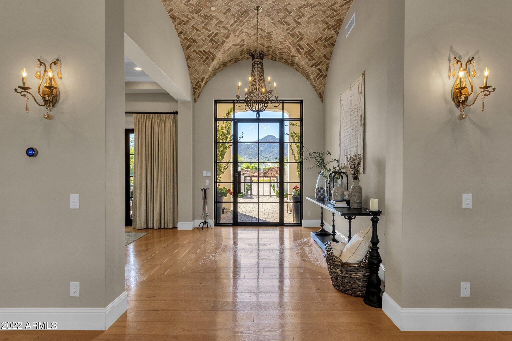 ARCADIA VISTA MANOR - Residential