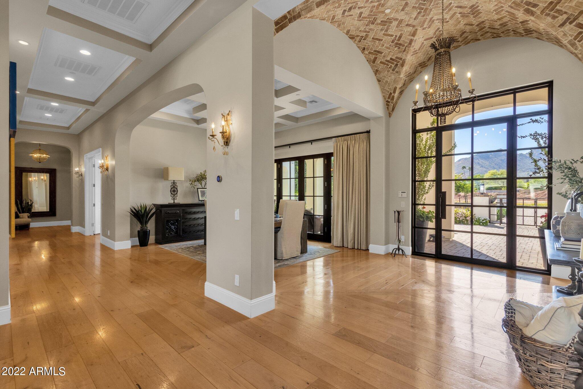 ARCADIA VISTA MANOR - Residential