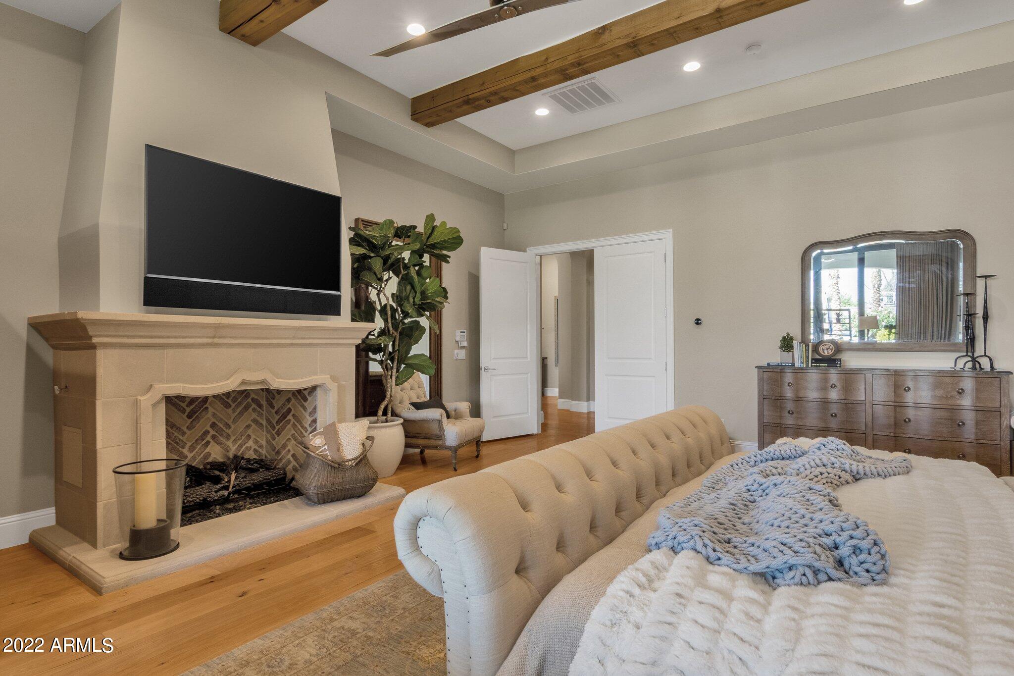 ARCADIA VISTA MANOR - Residential