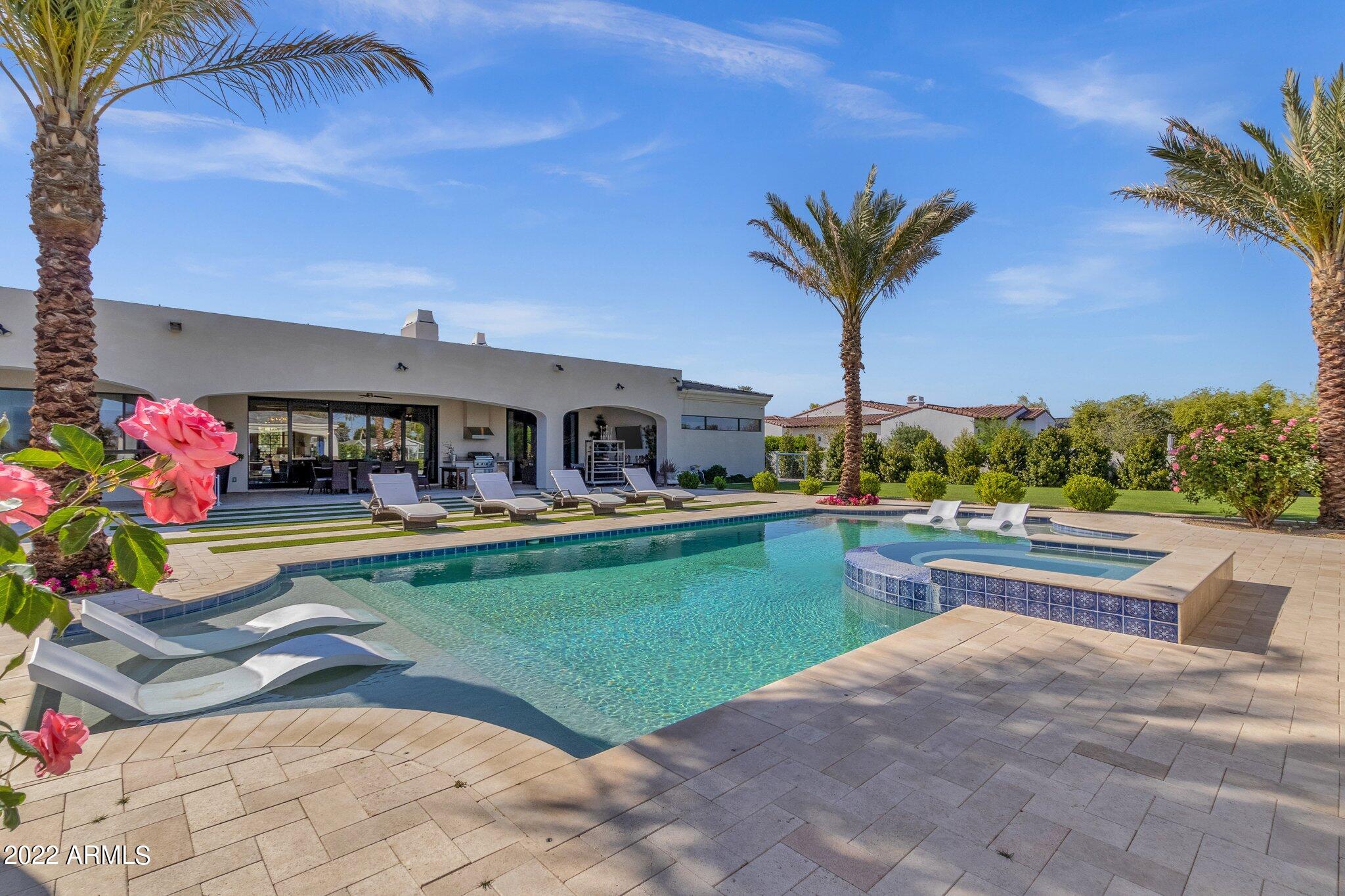ARCADIA VISTA MANOR - Residential