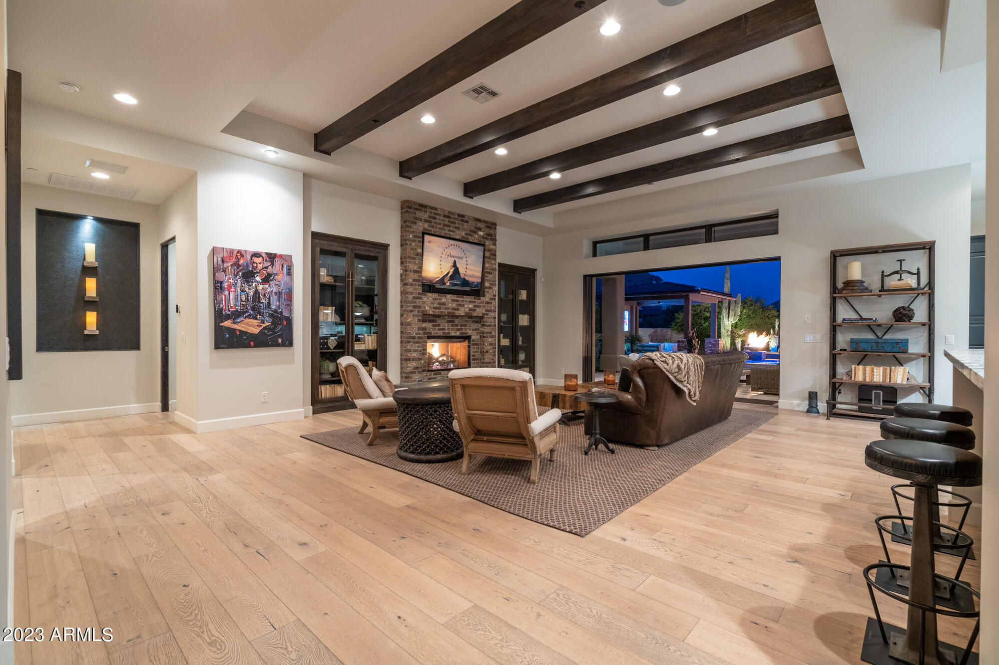 PINNACLE PEAK PLACE - Residential