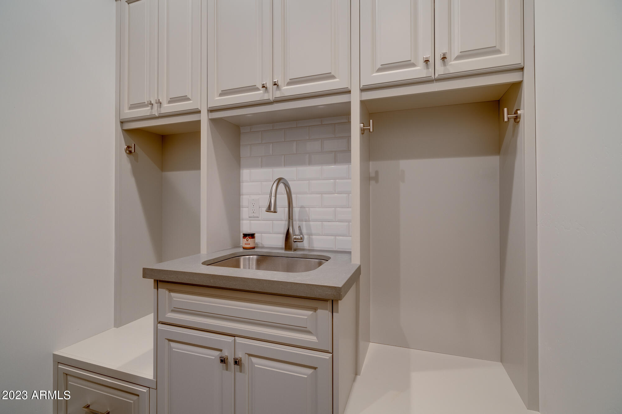 PINNACLE PEAK PLACE - Residential