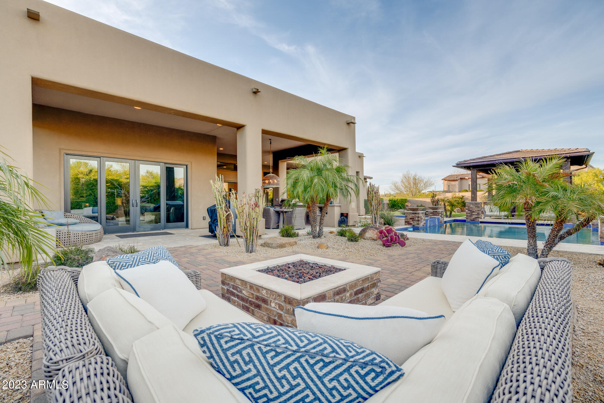 PINNACLE PEAK PLACE - Residential