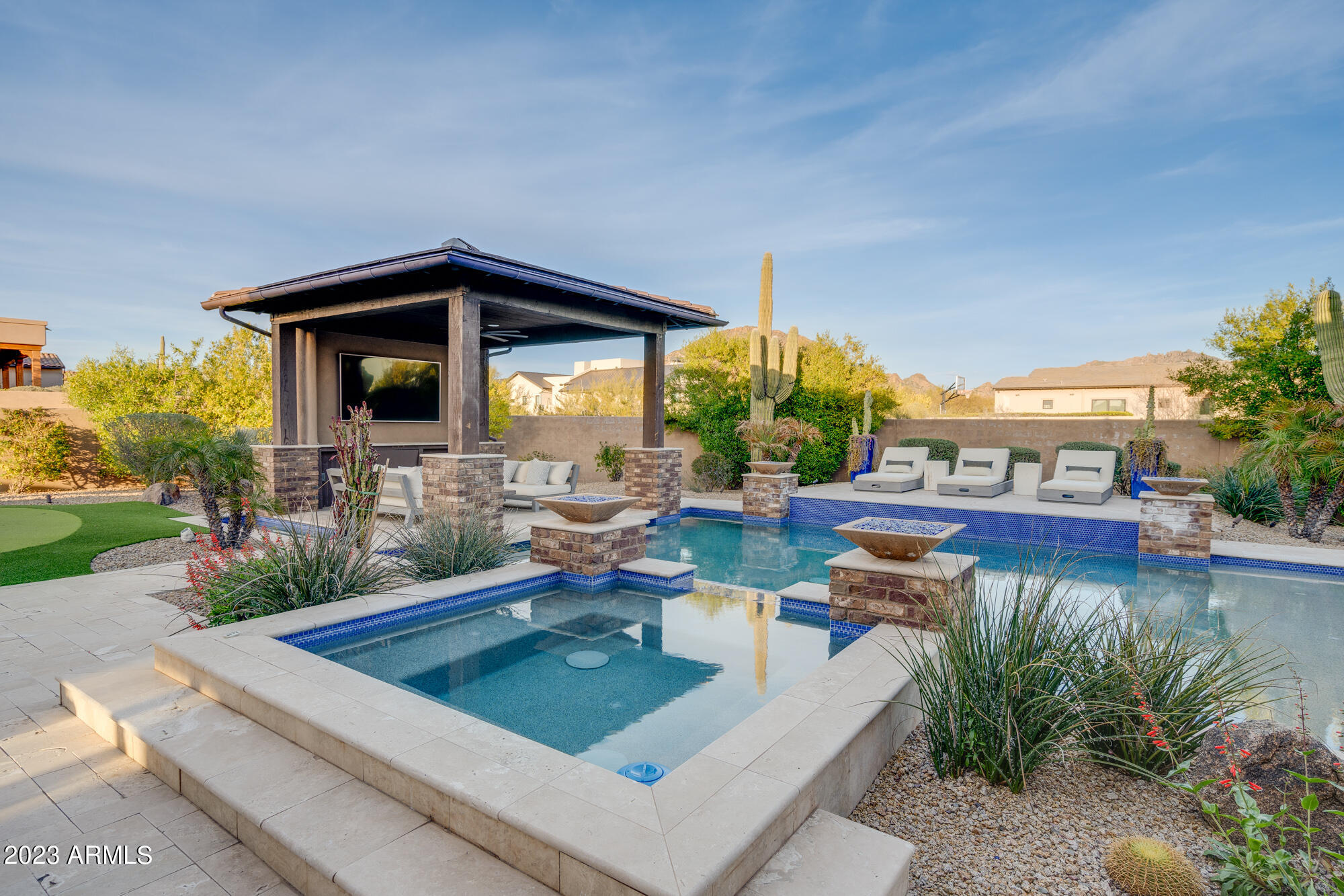 PINNACLE PEAK PLACE - Residential