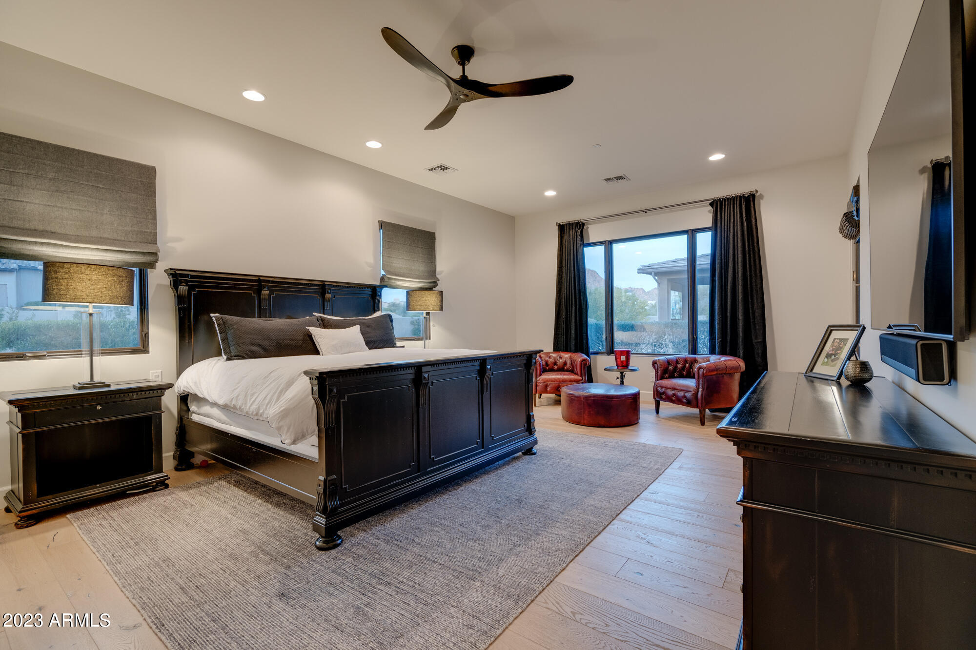 PINNACLE PEAK PLACE - Residential