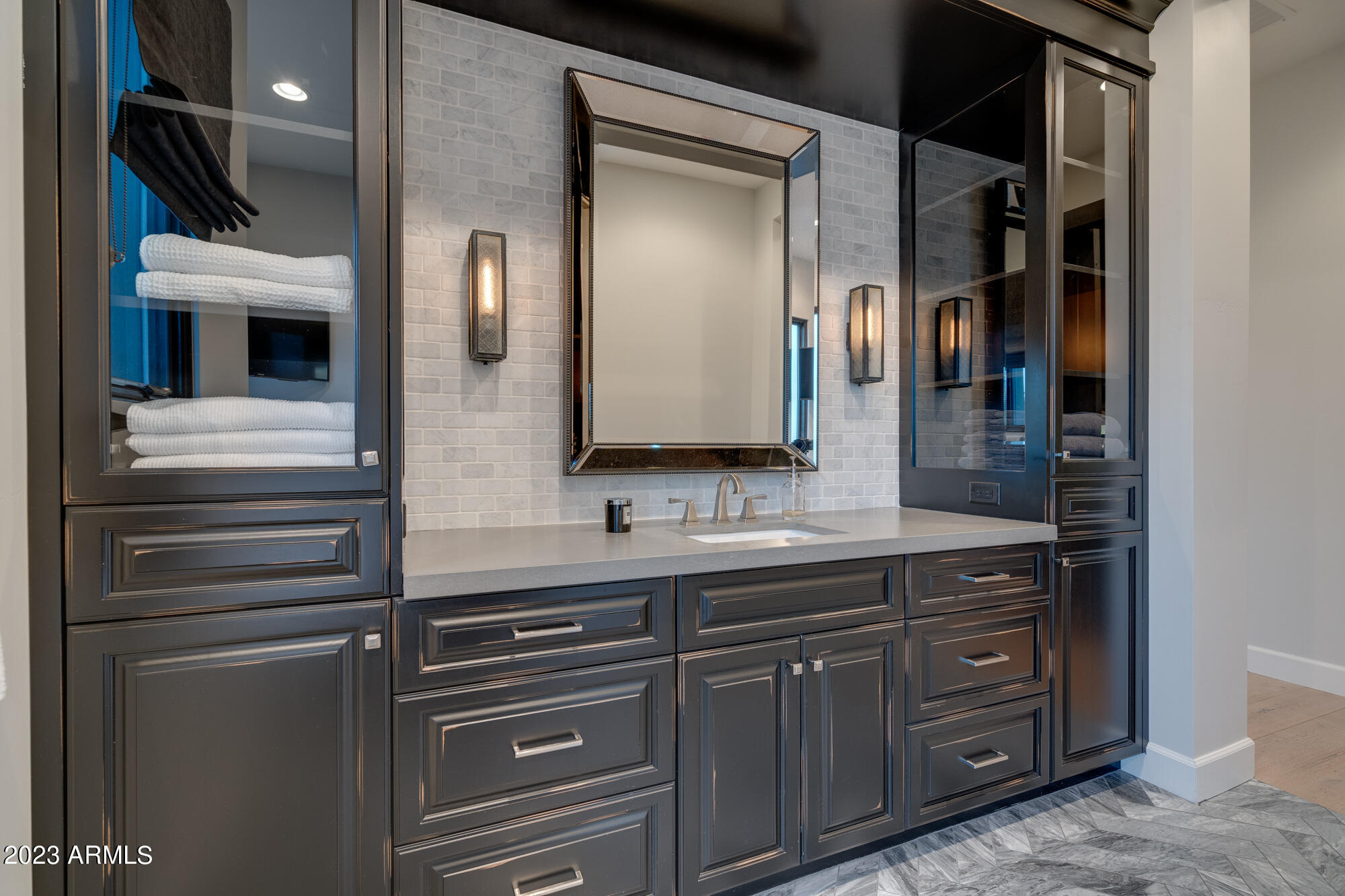 PINNACLE PEAK PLACE - Residential