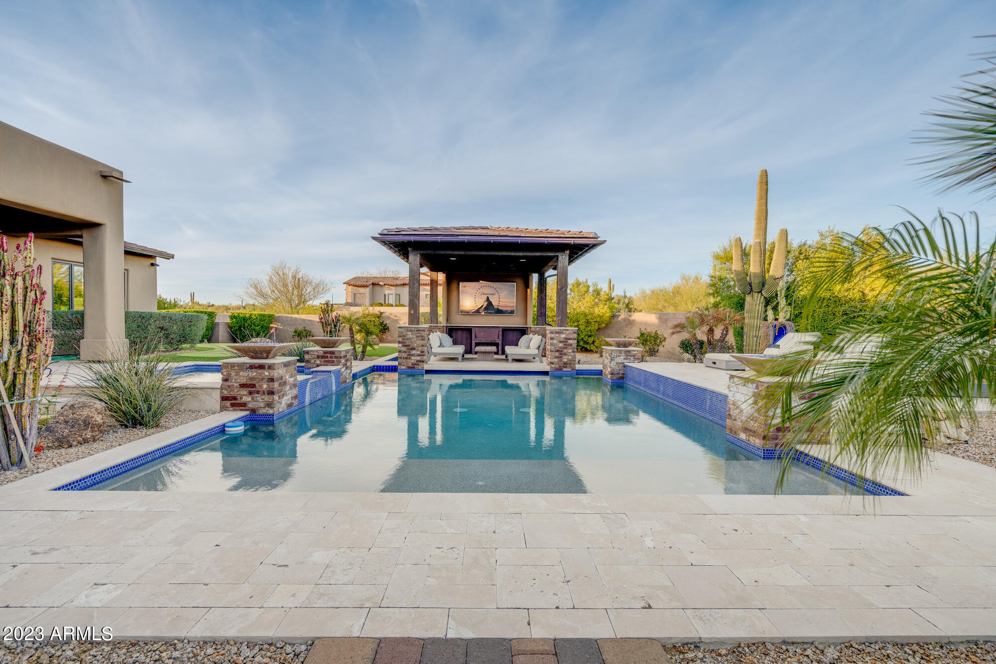 PINNACLE PEAK PLACE - Residential