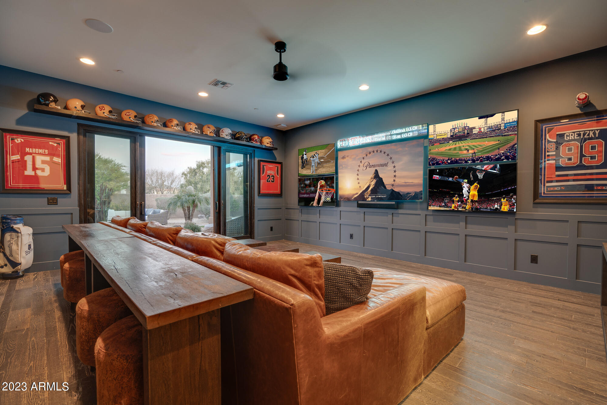 PINNACLE PEAK PLACE - Residential