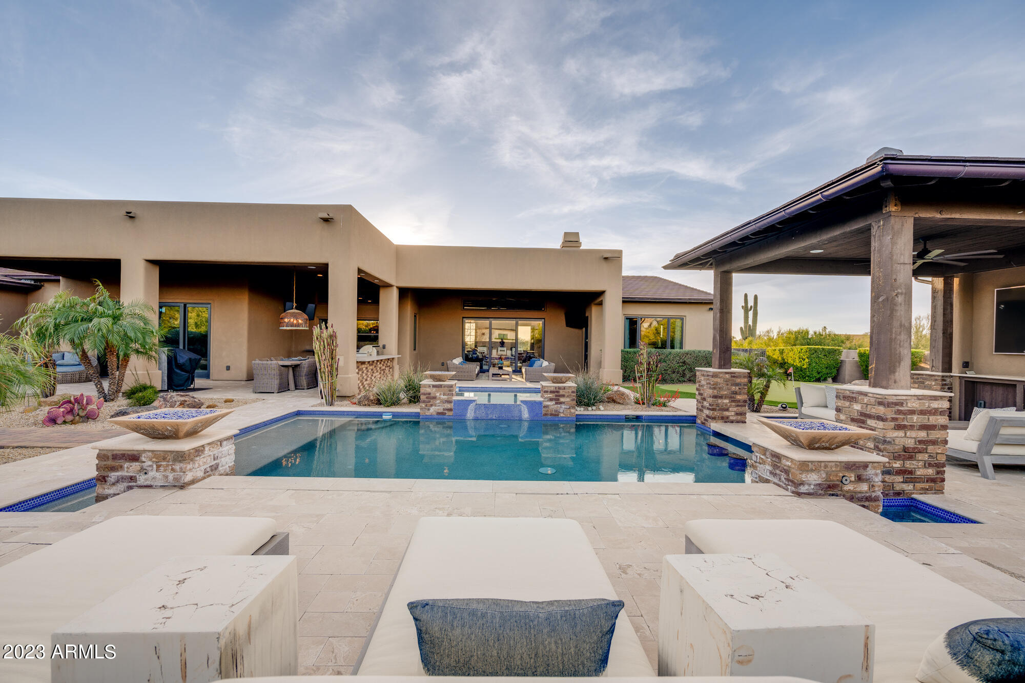PINNACLE PEAK PLACE - Residential