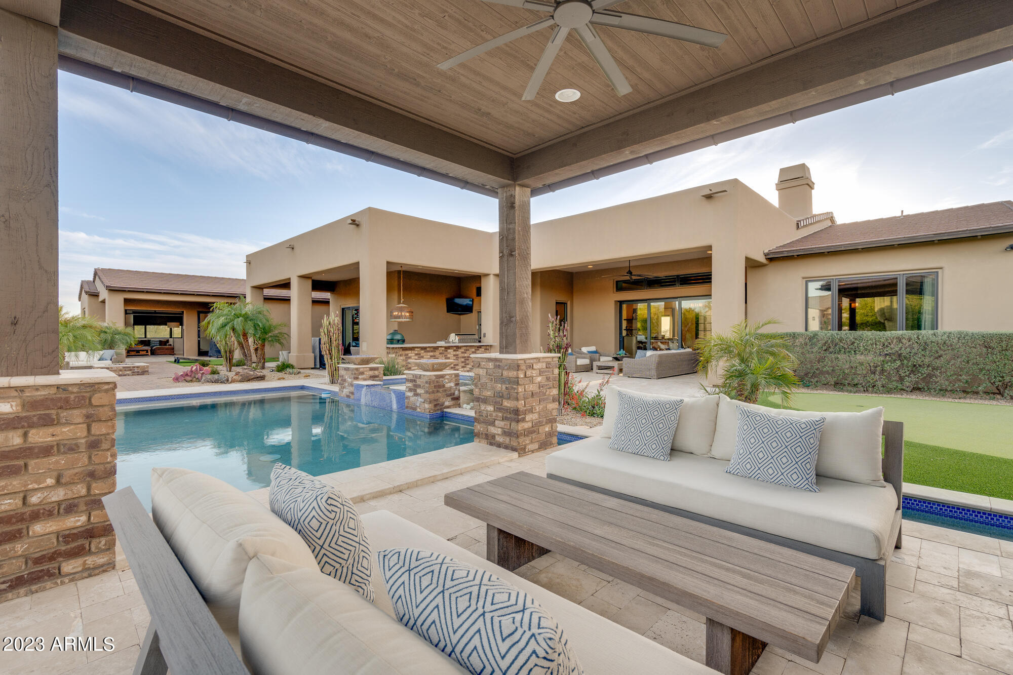 PINNACLE PEAK PLACE - Residential