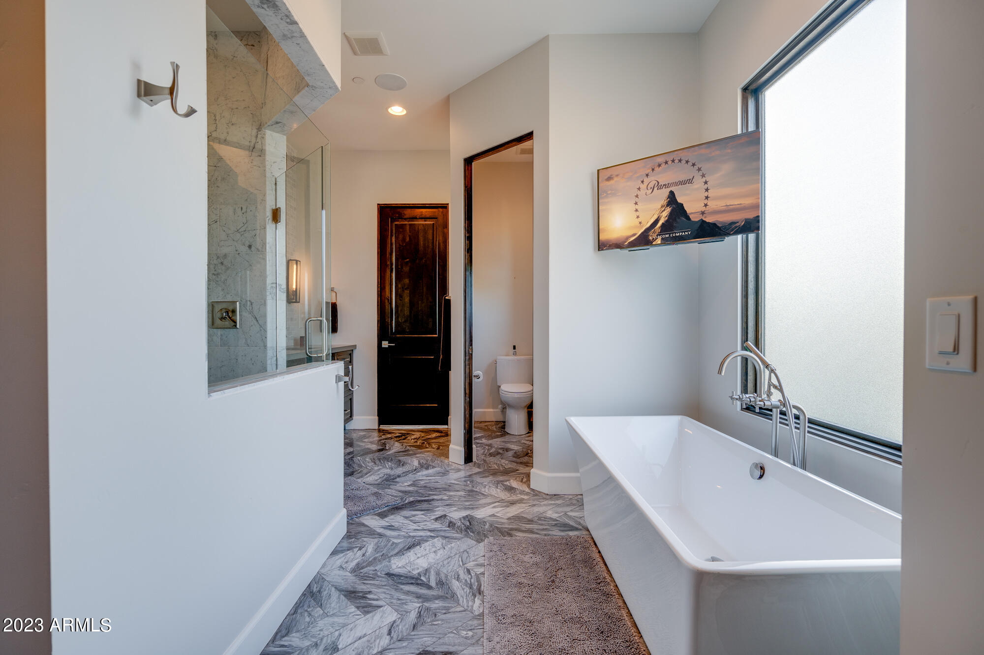 PINNACLE PEAK PLACE - Residential