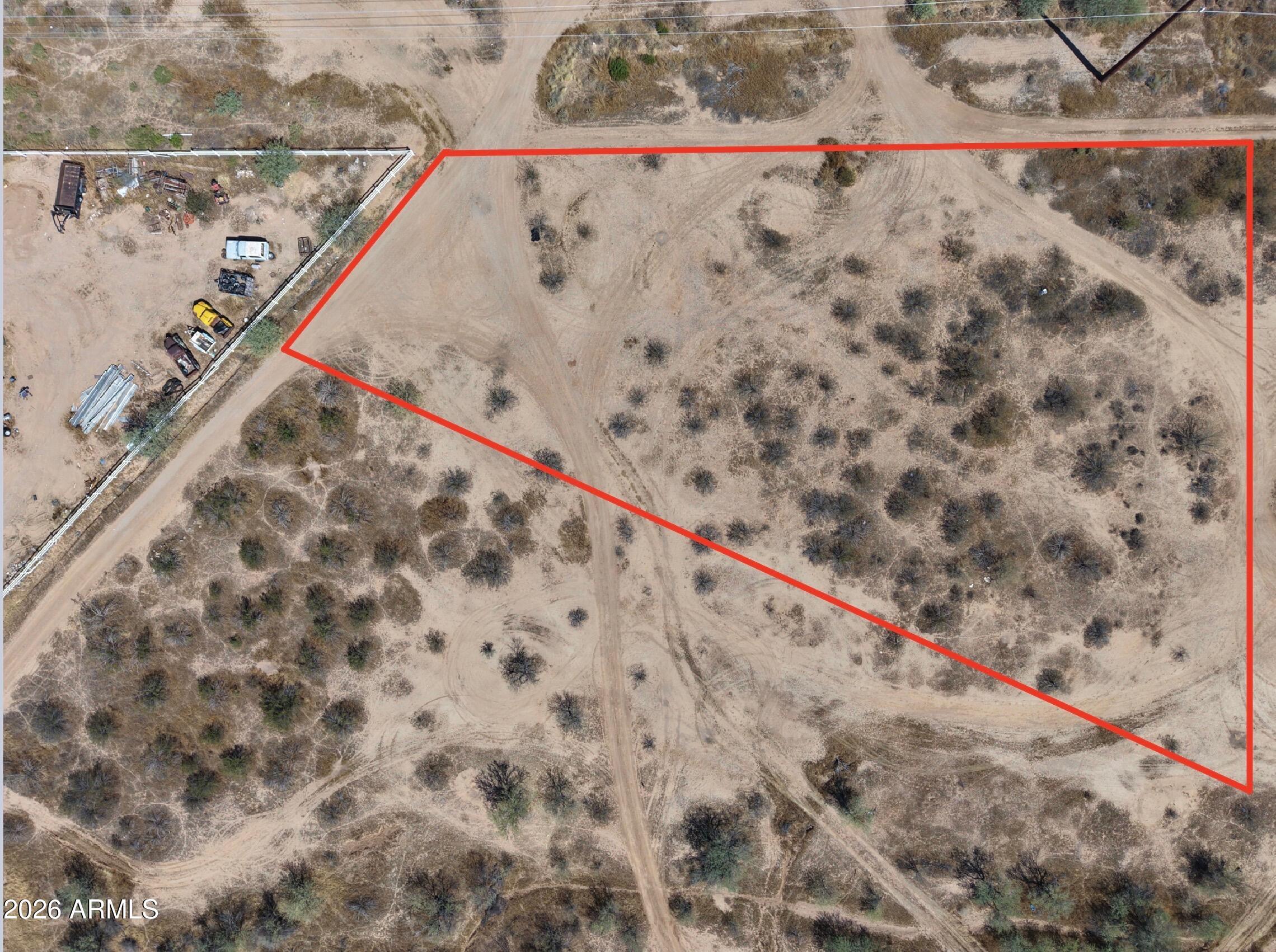 Your dream starts here! Incredible opportunity to own 1.25 acres in the heart of San Tan Valley. This generously sized property offers NO HOA, breathtaking mountain views, and plenty of room for horses, trucks, RVs, trailers, and all your toys. The possibilities are endless with this land Don't miss this opportunity!