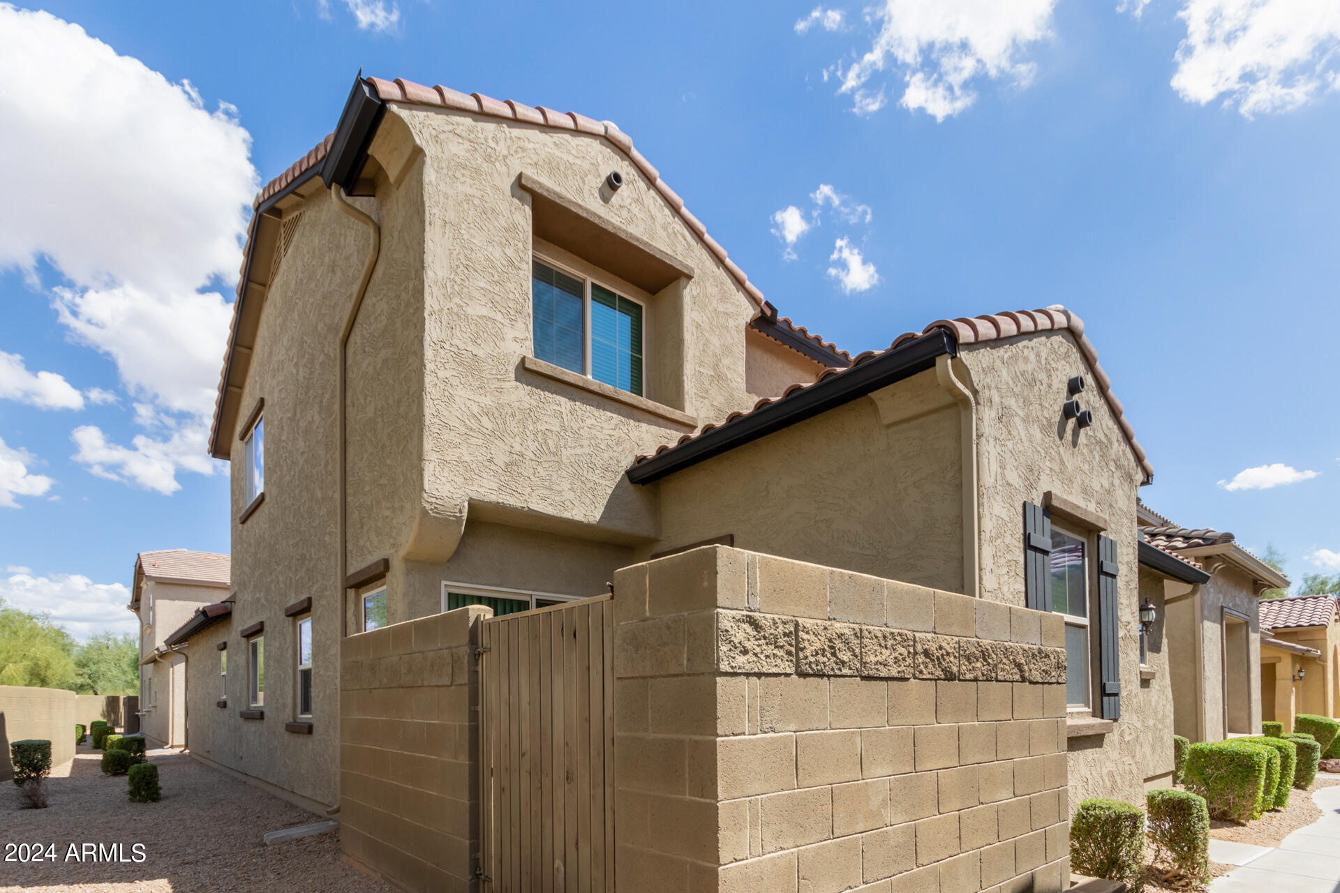 DESERT RIDGE SUPERBLOCK 11 PARCEL 6 - Residential