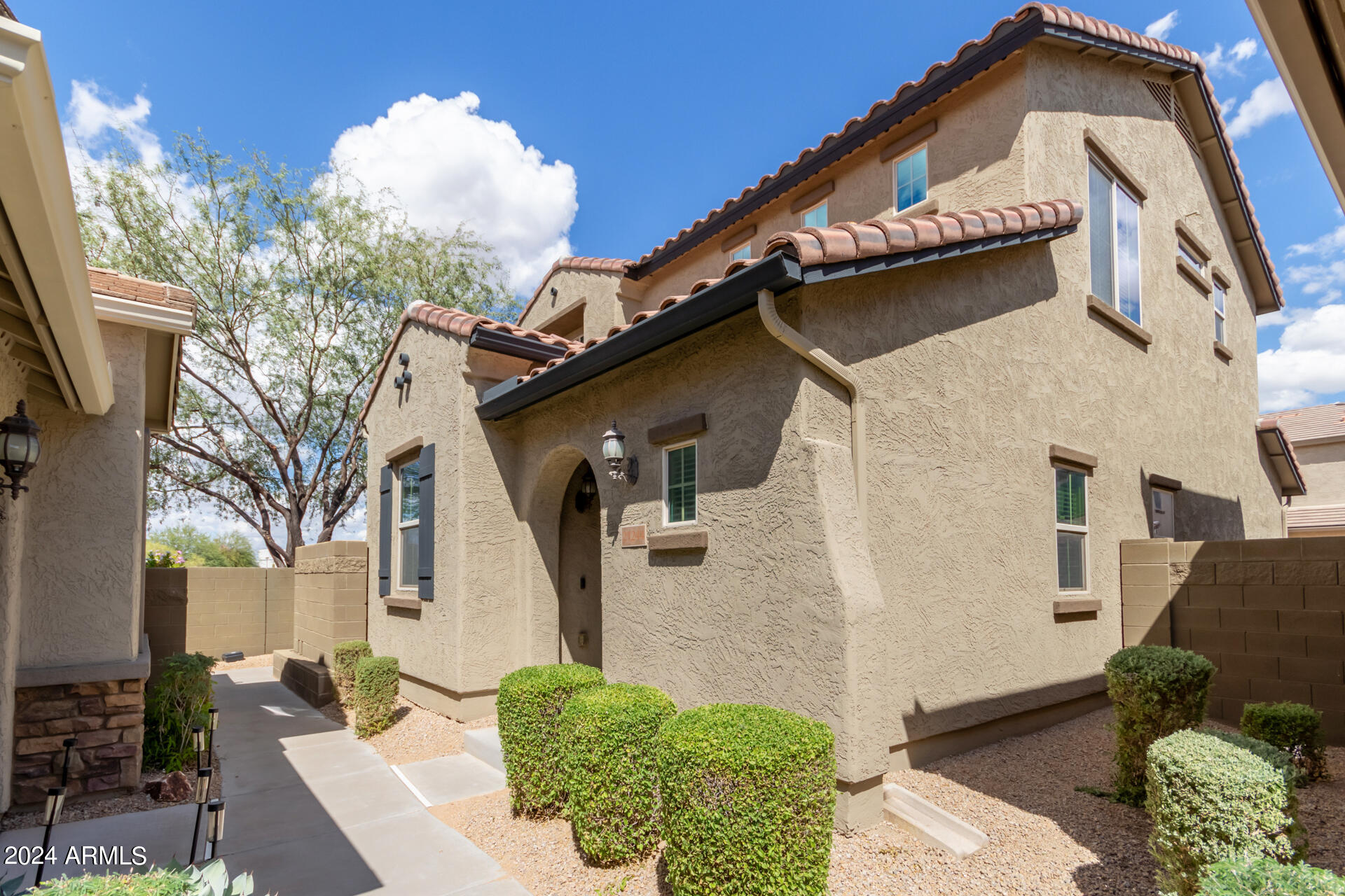 DESERT RIDGE SUPERBLOCK 11 PARCEL 6 - Residential