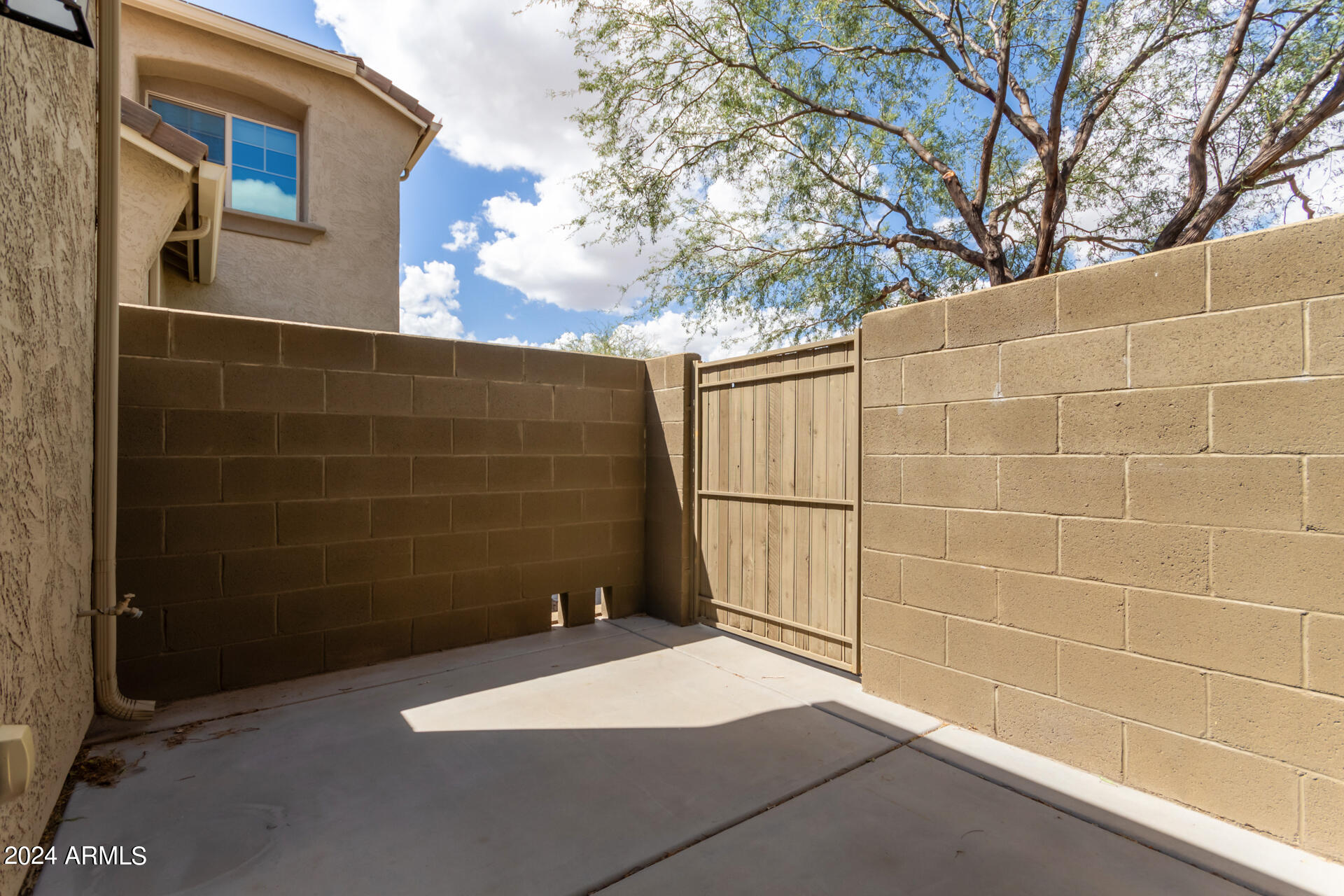 DESERT RIDGE SUPERBLOCK 11 PARCEL 6 - Residential