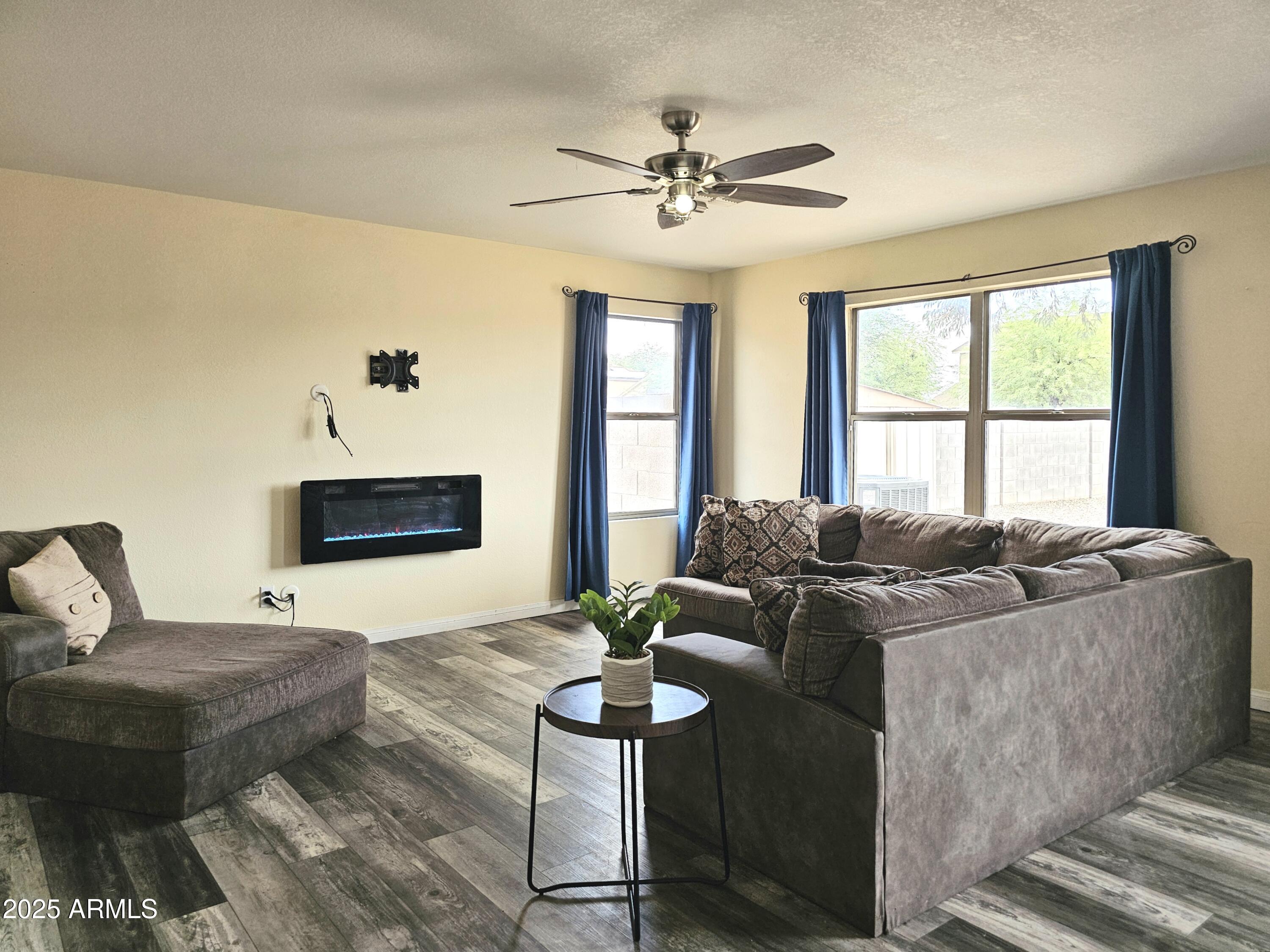 ARIZONA CITY UNIT FIFTEEN - Residential