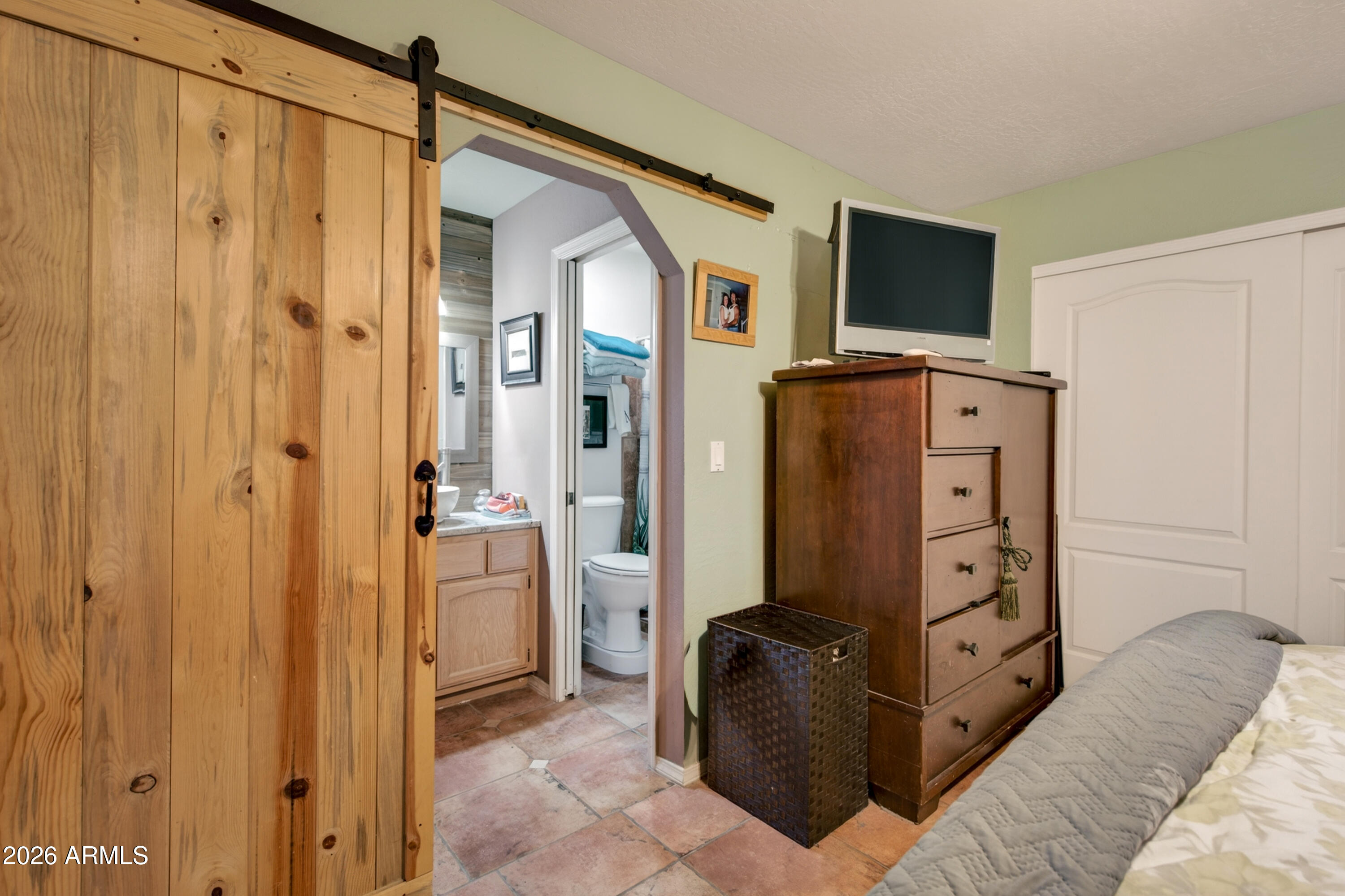 A RECT PCL LOCATED IN THE SE4NE4NE4 SEC 24 WITH SE COR LYNG 1327 FT SOUTH & 32 FT W FROM THE NE COR - Residential