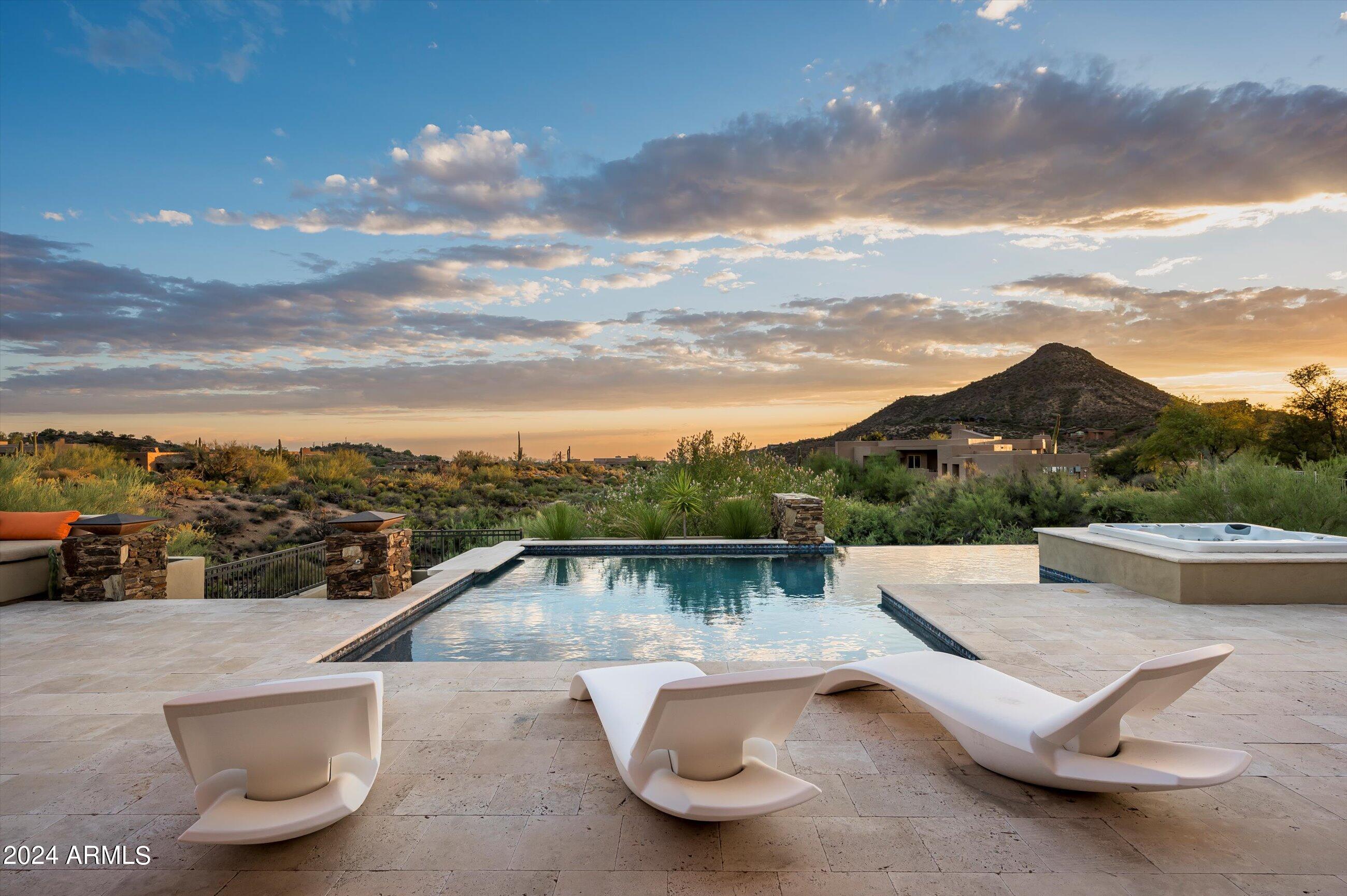 DESERT MOUNTAIN - Residential