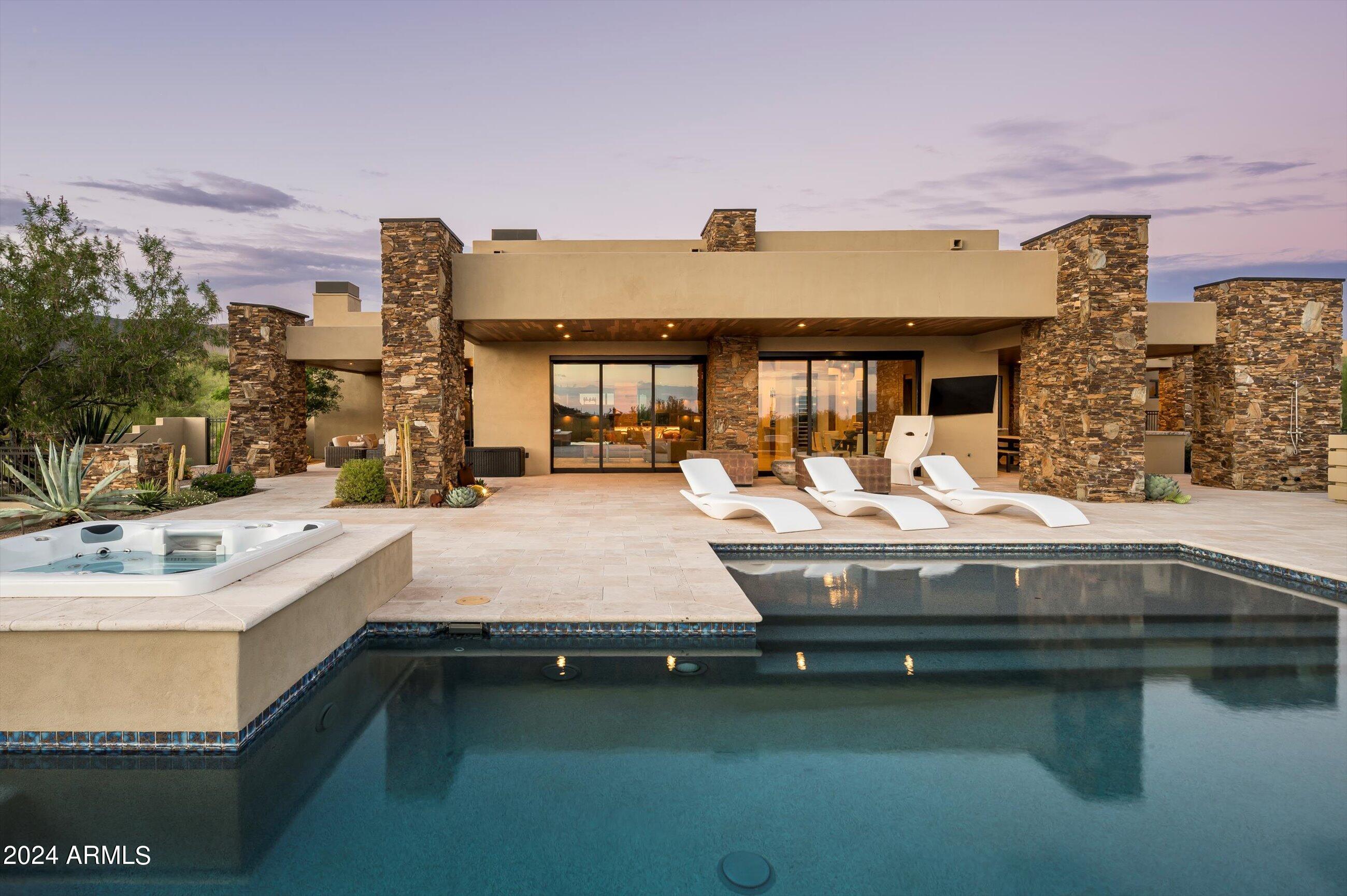 DESERT MOUNTAIN - Residential