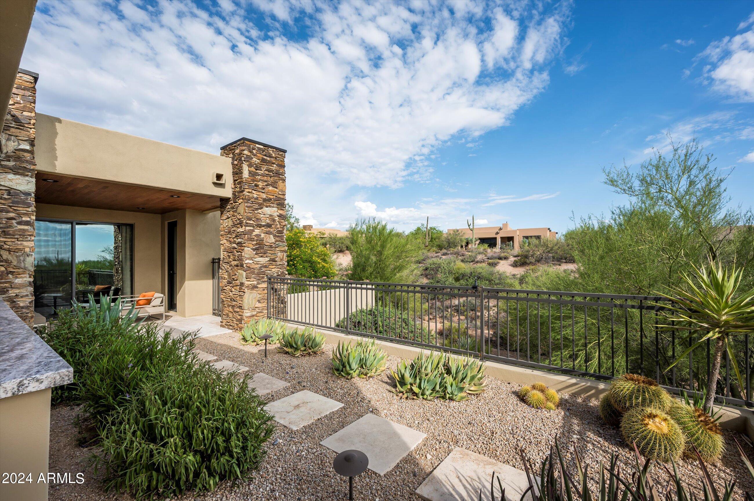 DESERT MOUNTAIN - Residential