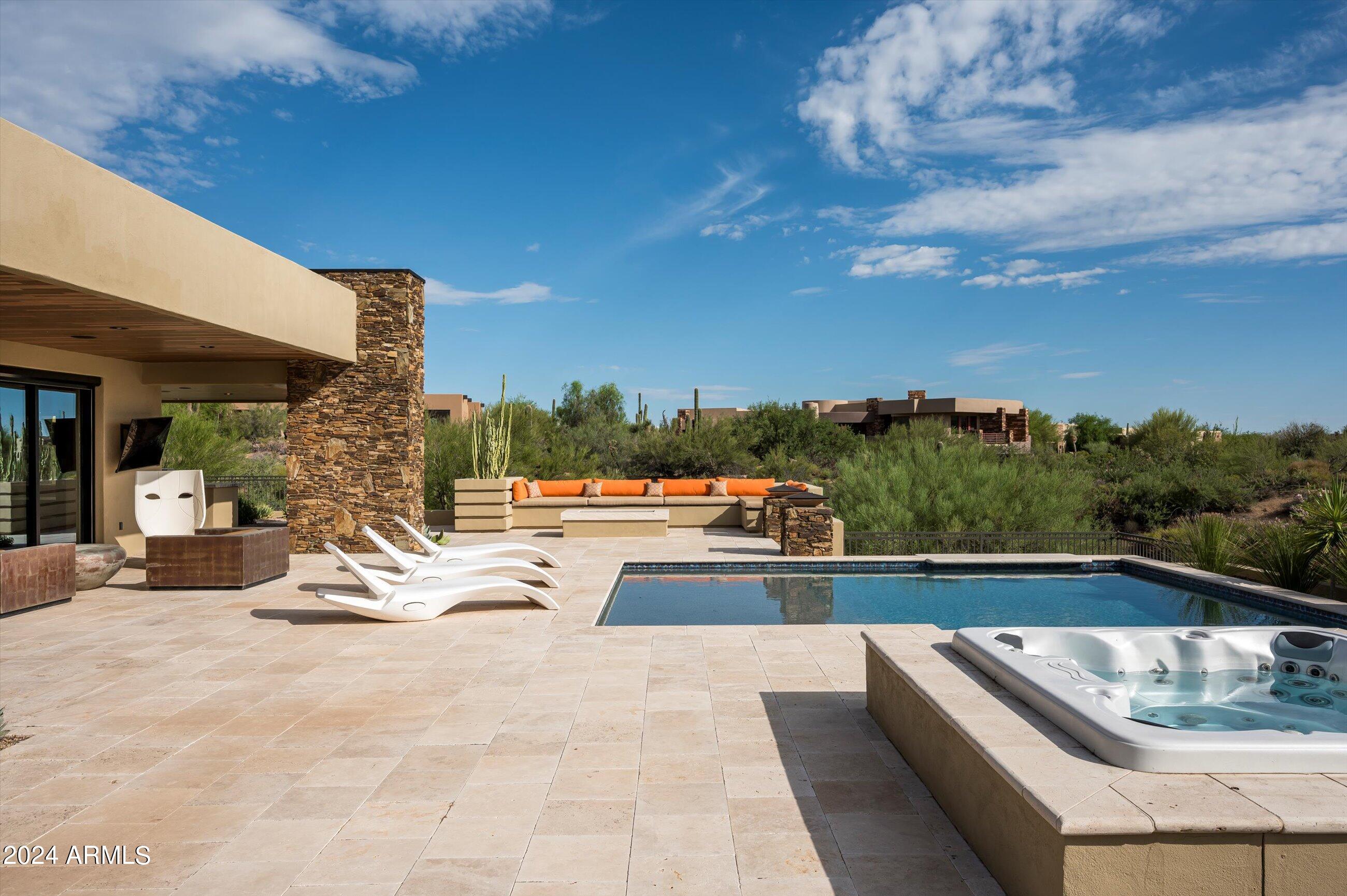 DESERT MOUNTAIN - Residential