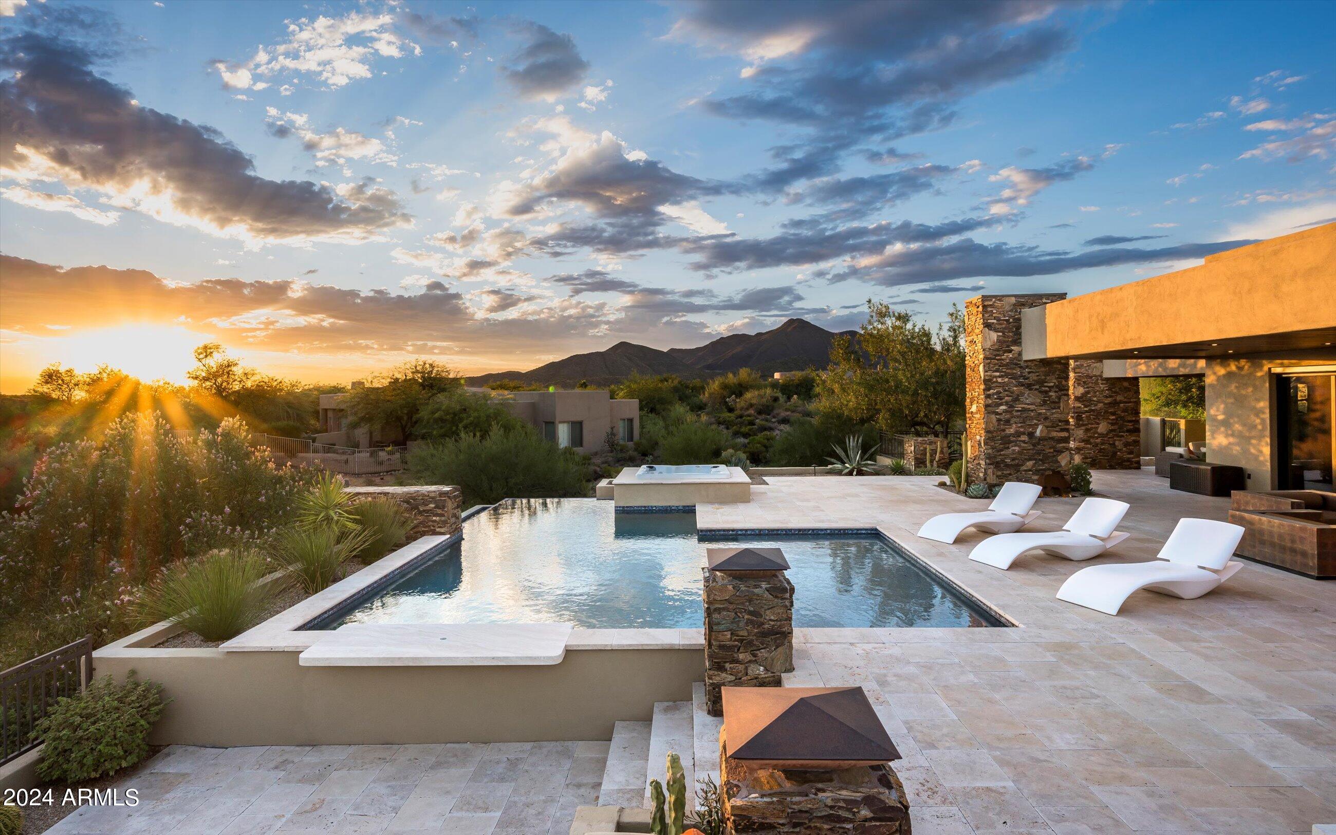 DESERT MOUNTAIN - Residential