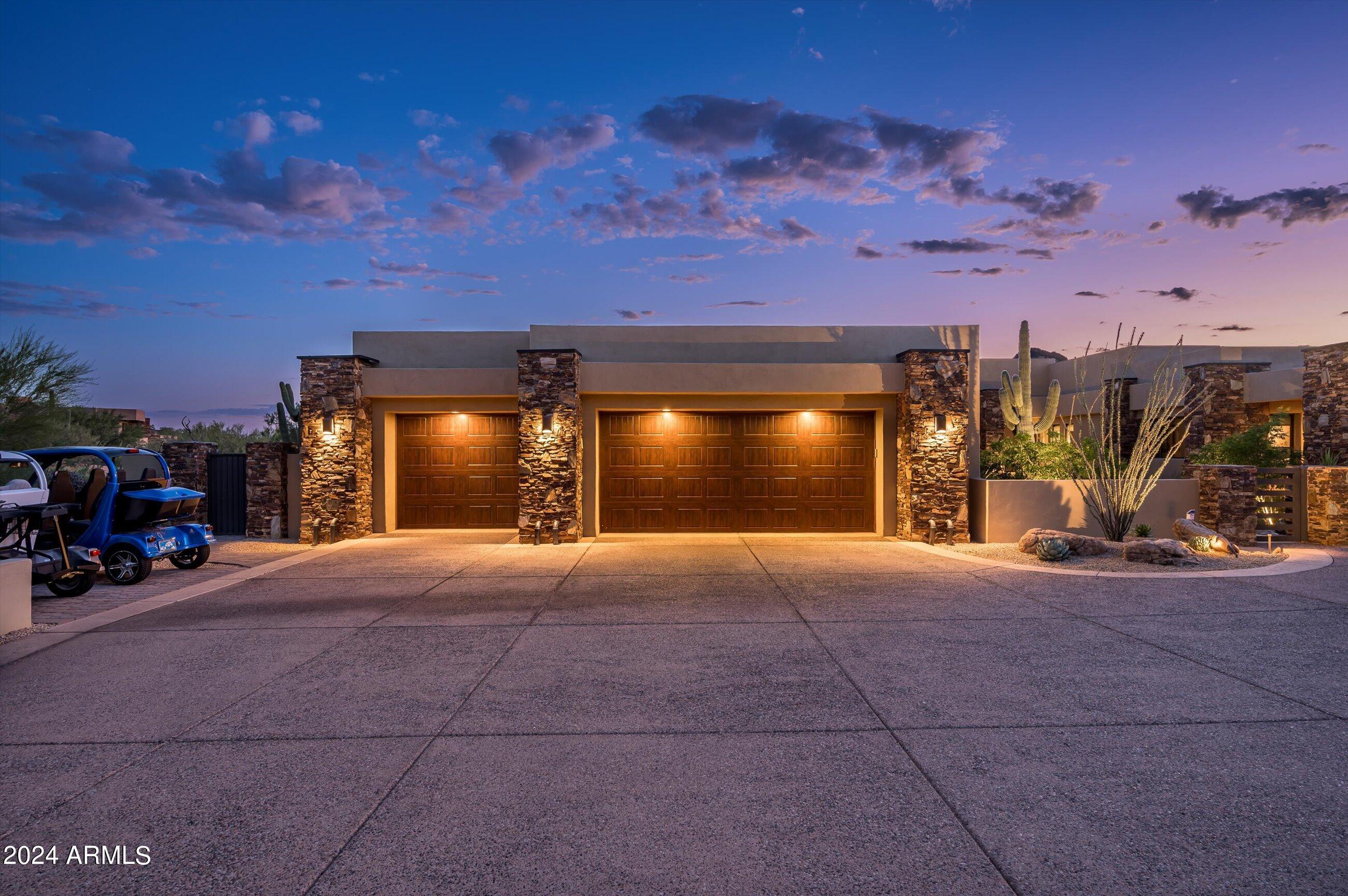 DESERT MOUNTAIN - Residential