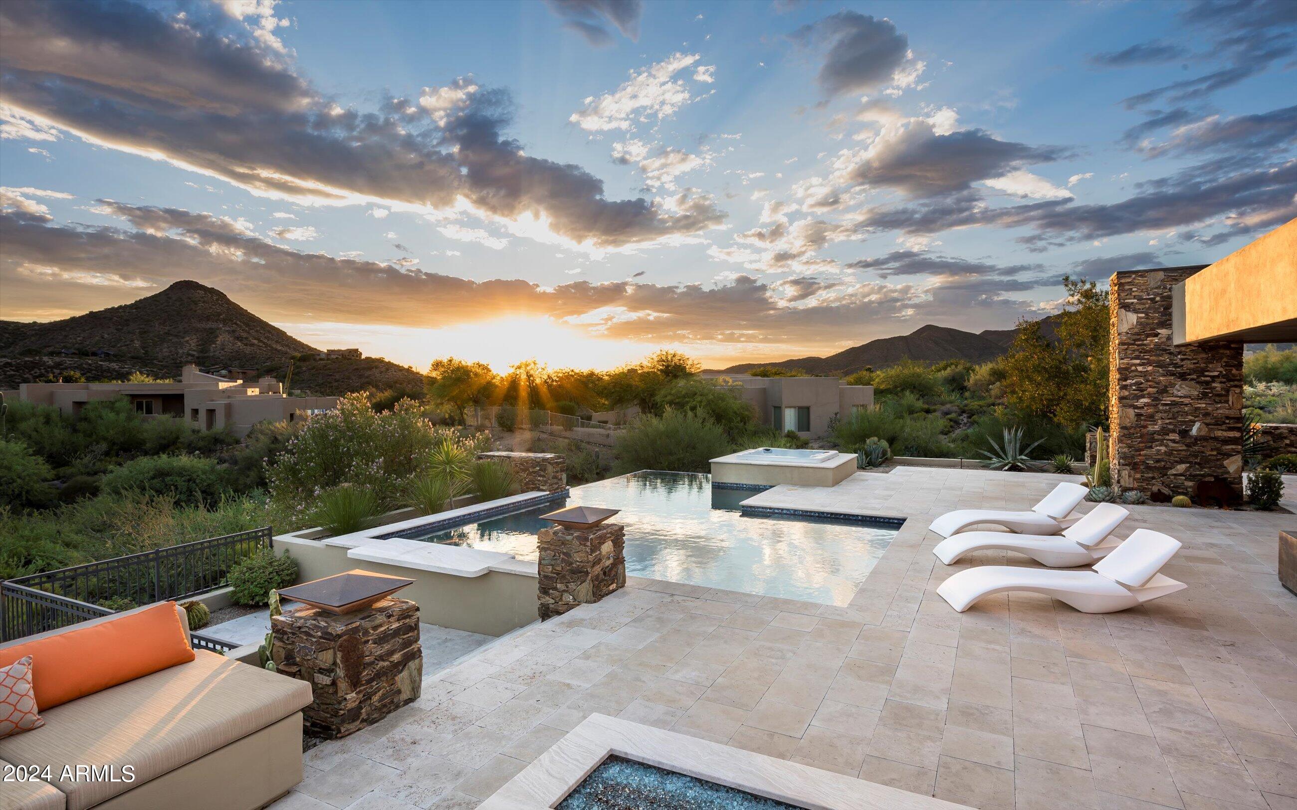 DESERT MOUNTAIN - Residential