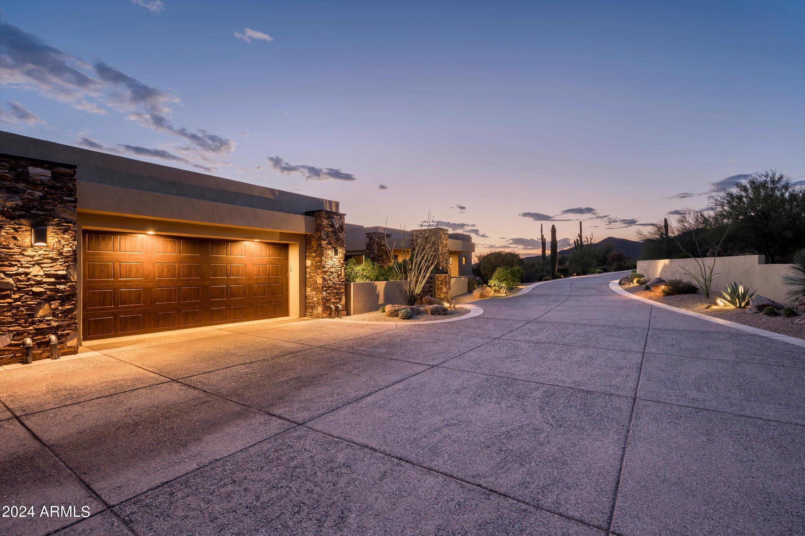 DESERT MOUNTAIN - Residential